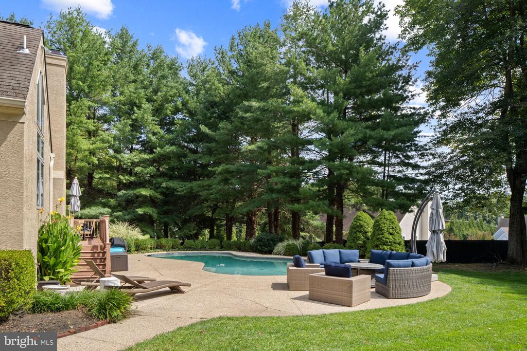 701 STURBRIDGE DRIVE