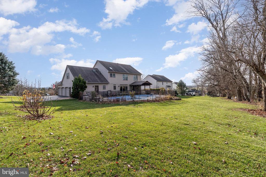 123 GLEBE LANE