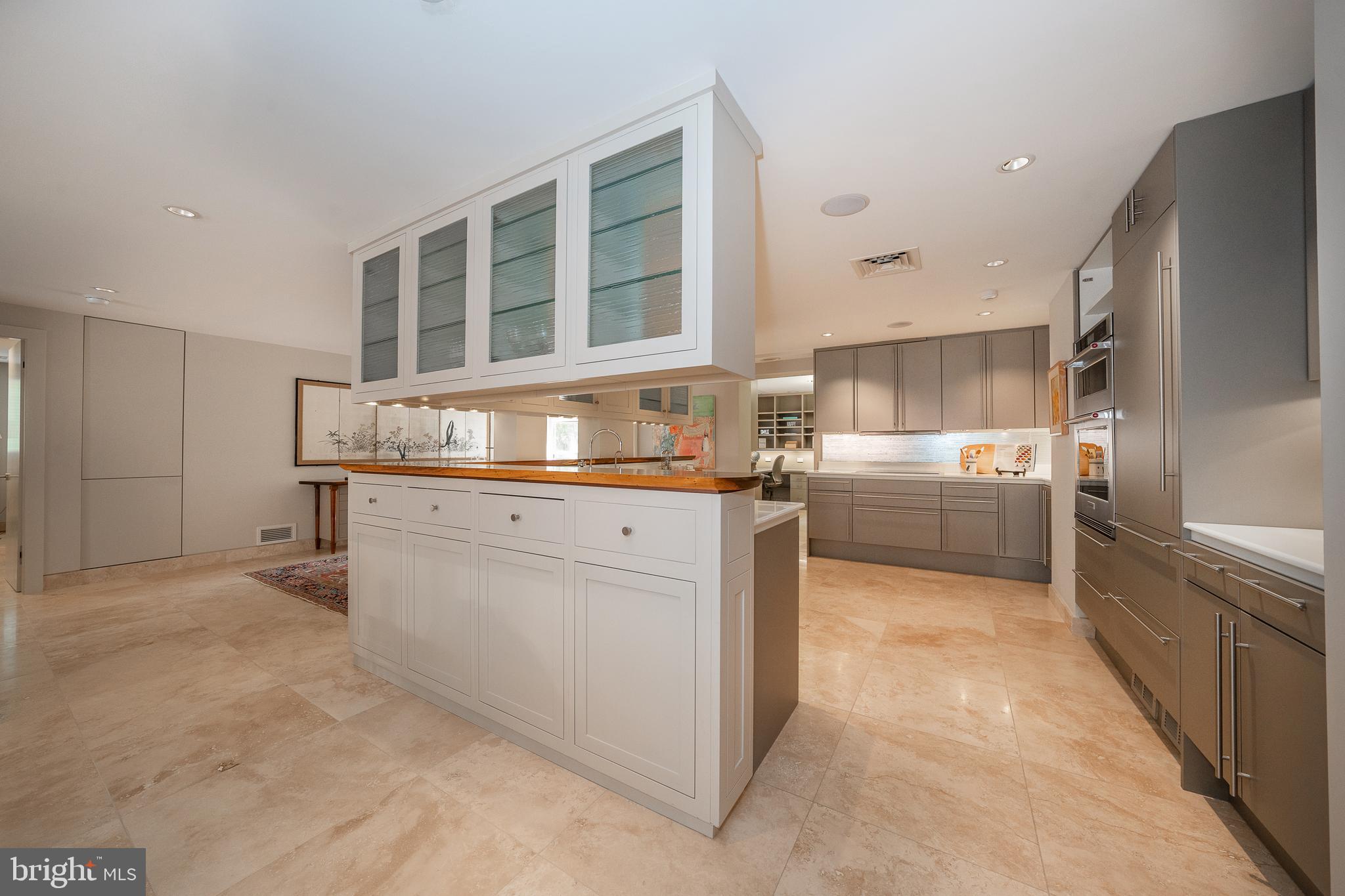 101 CHESWOLD LANE Unit: 3-B