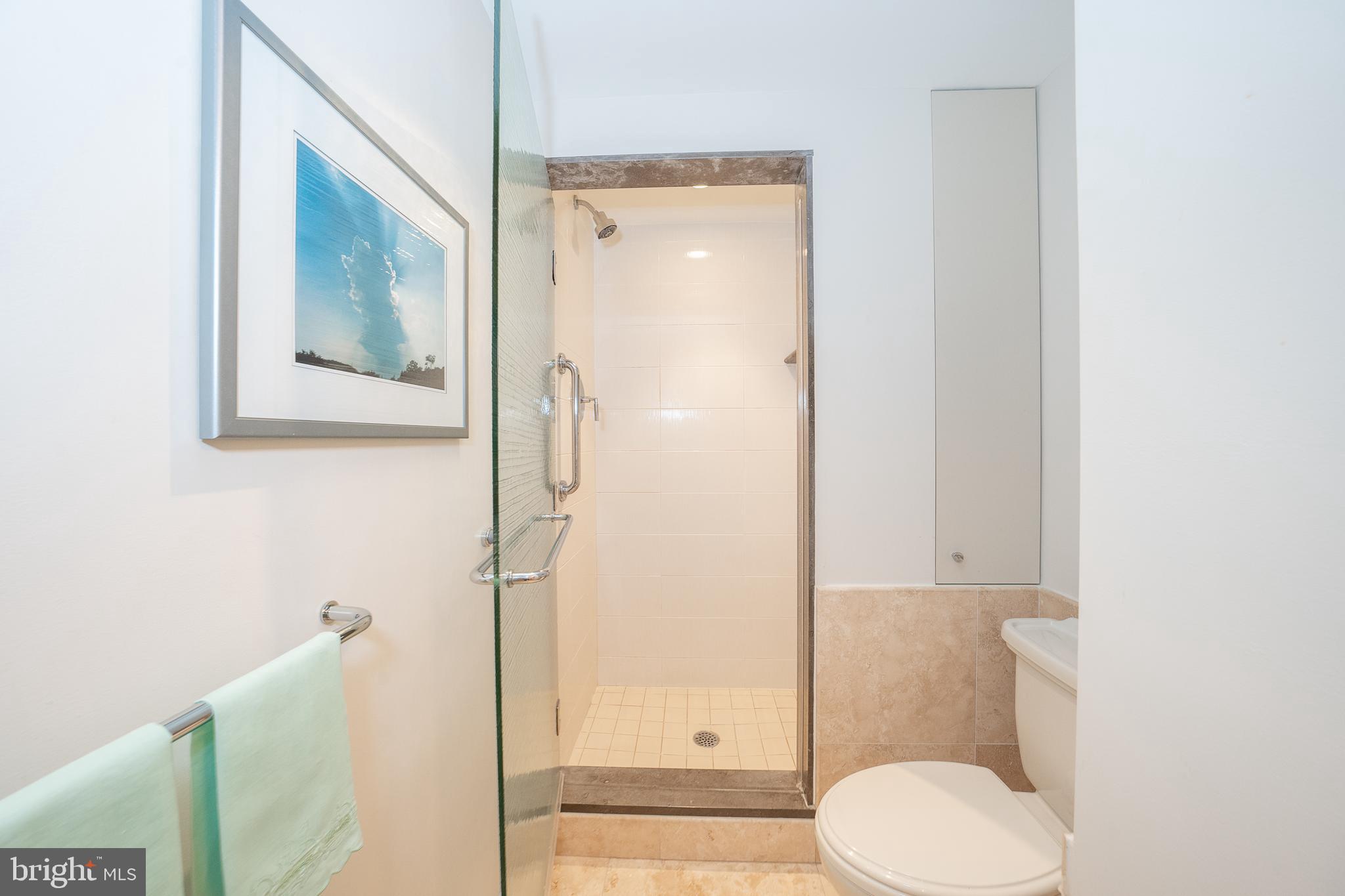 101 CHESWOLD LANE Unit: 3-B