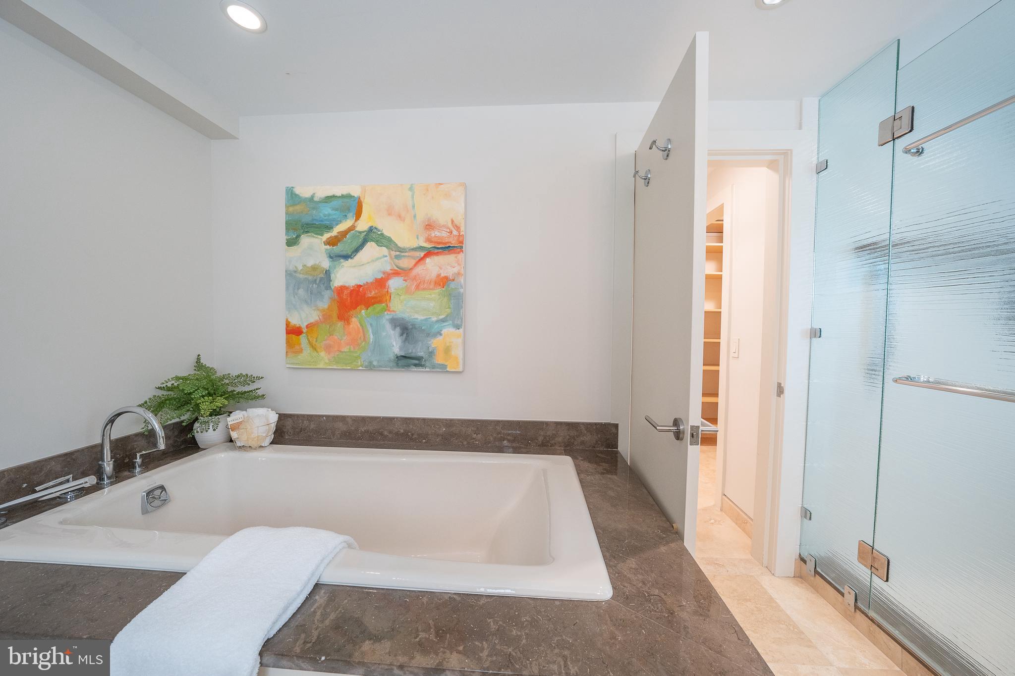 101 CHESWOLD LANE Unit: 3-B