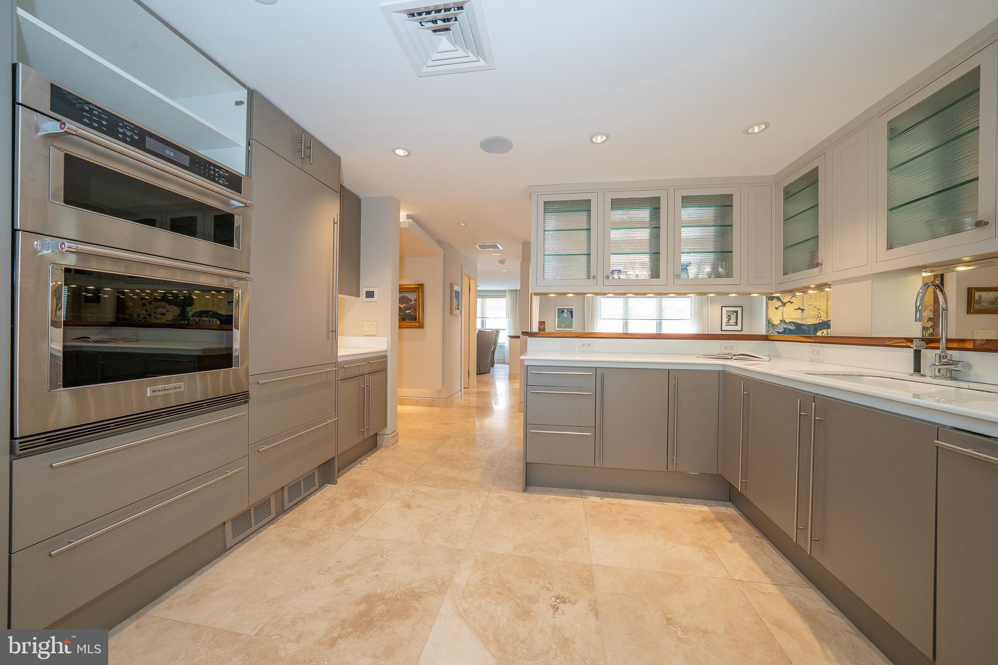 101 CHESWOLD LANE Unit: 3-B