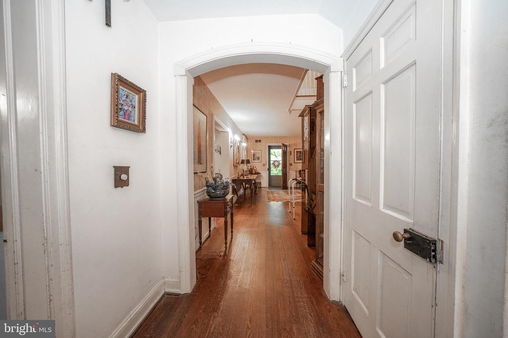 726 Merion Square ROAD