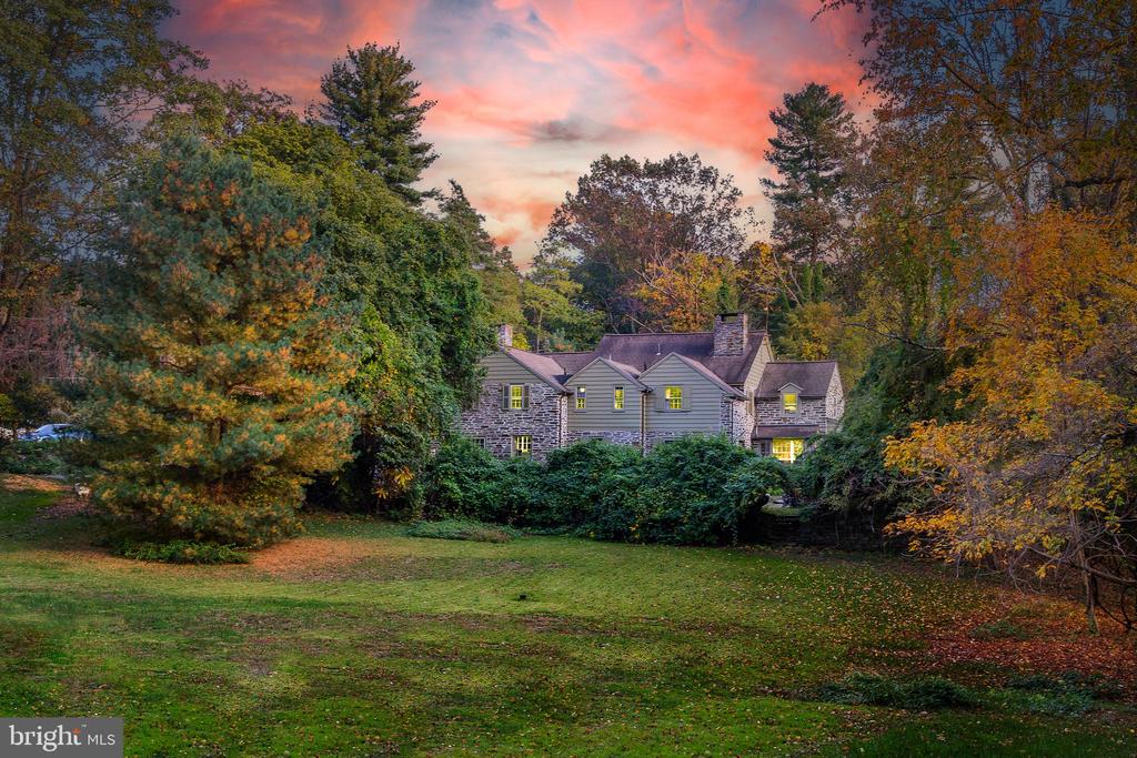 726 Merion Square ROAD