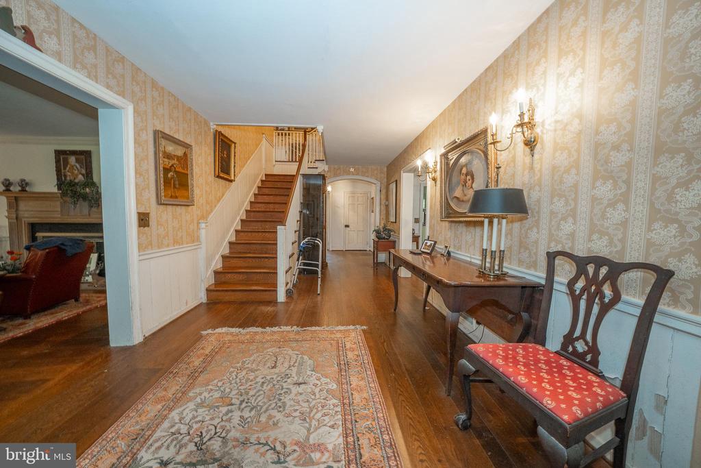 726 Merion Square ROAD