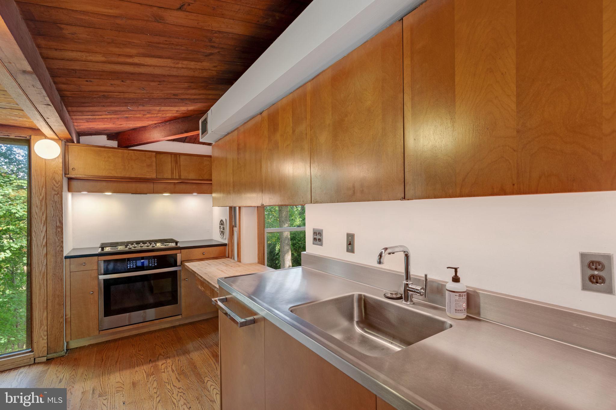 417 Hidden River ROAD