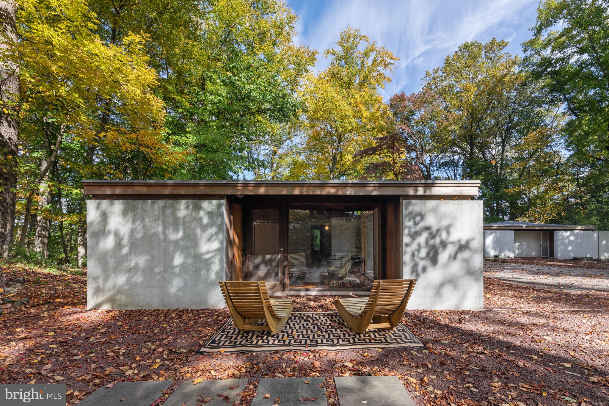 417 Hidden River ROAD