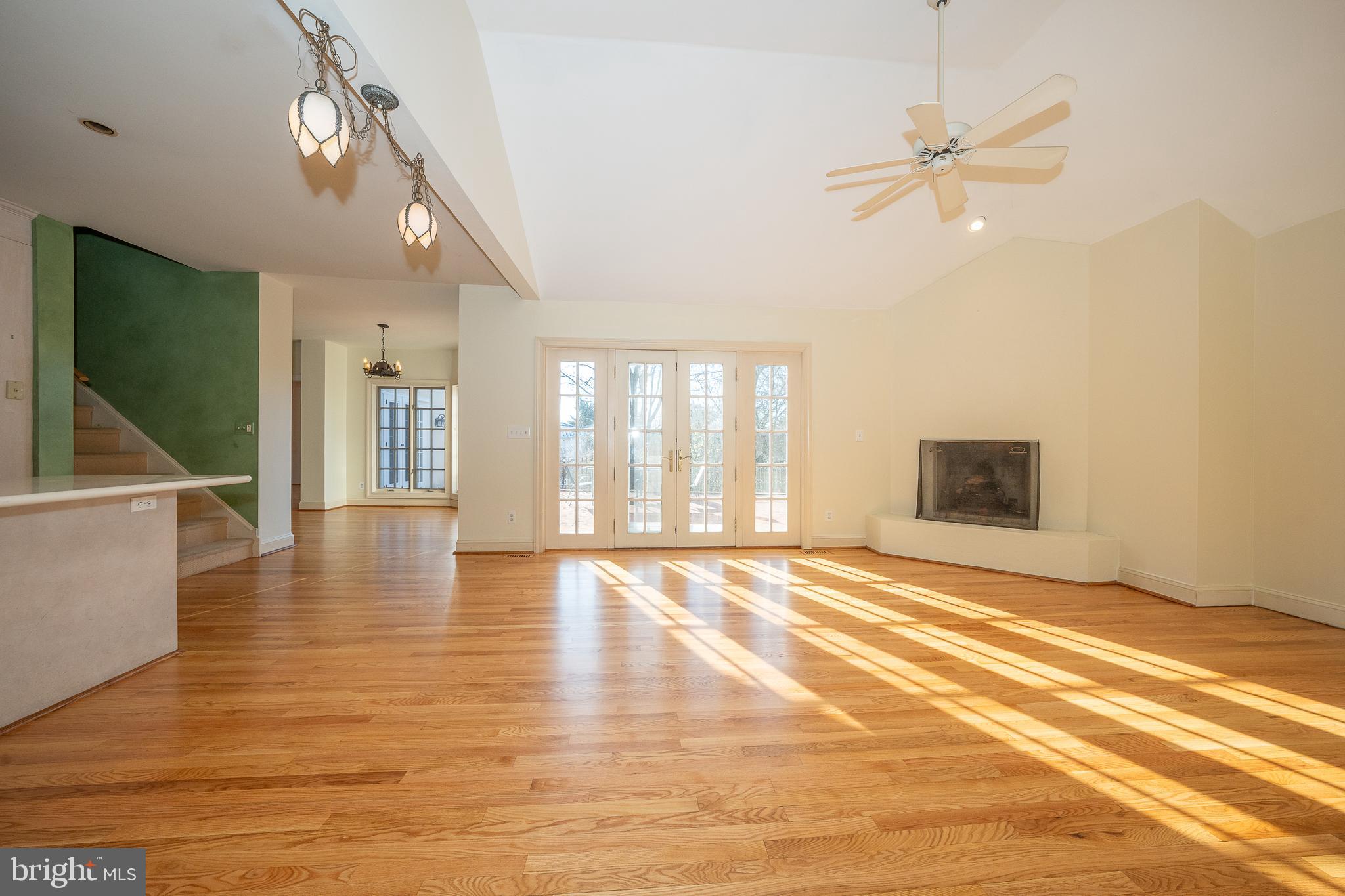 900 Youngsford ROAD