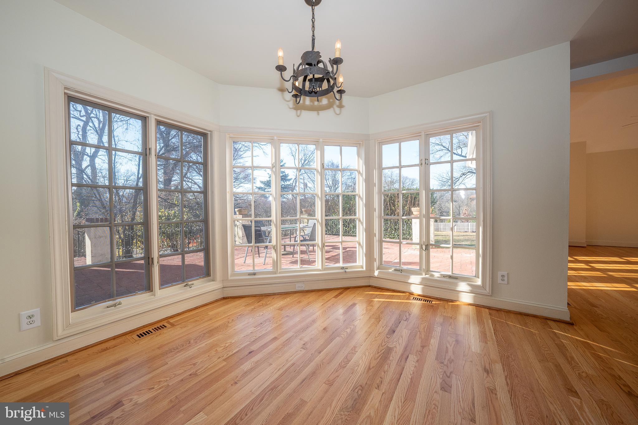 900 Youngsford ROAD