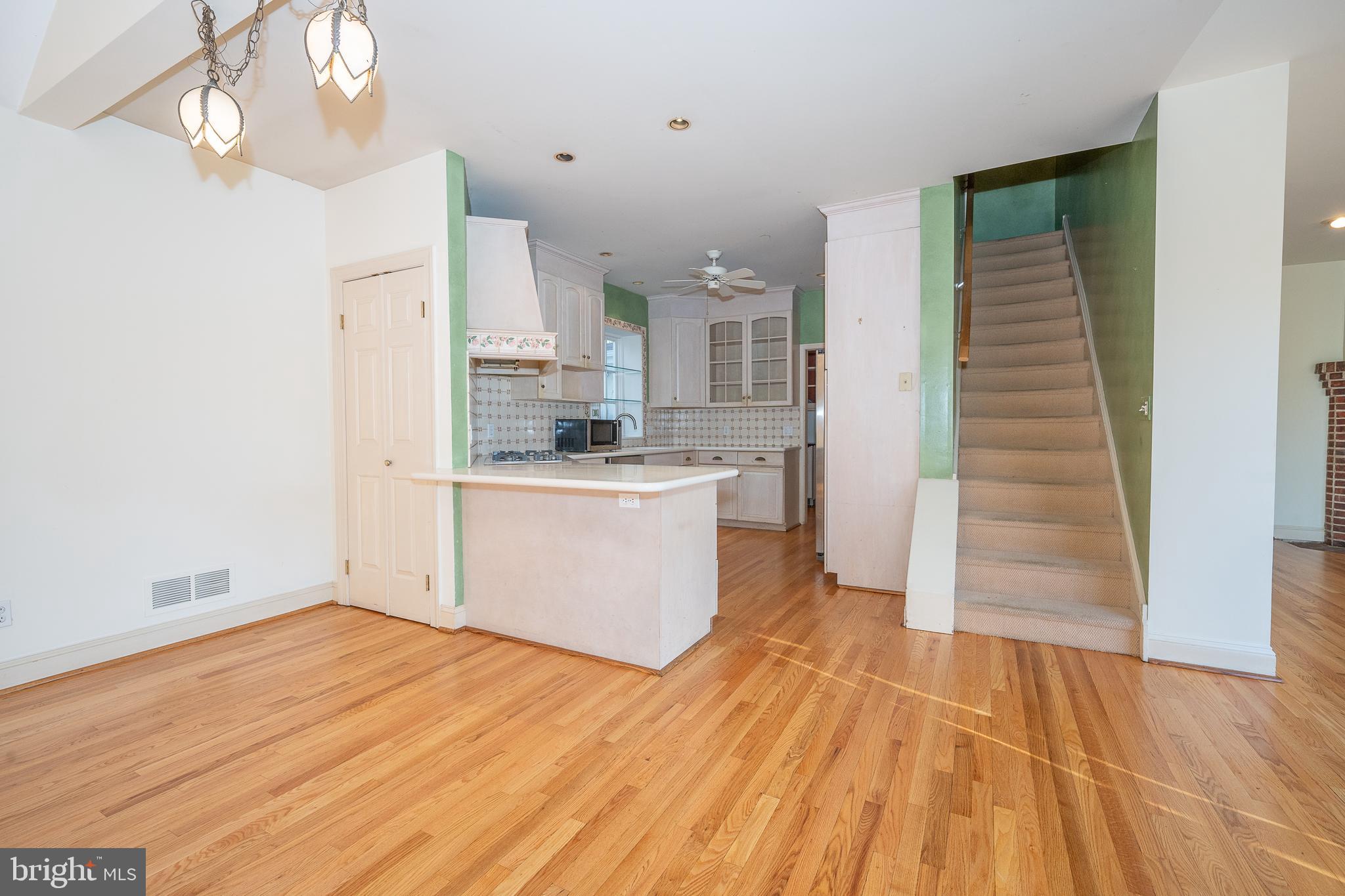 900 Youngsford ROAD