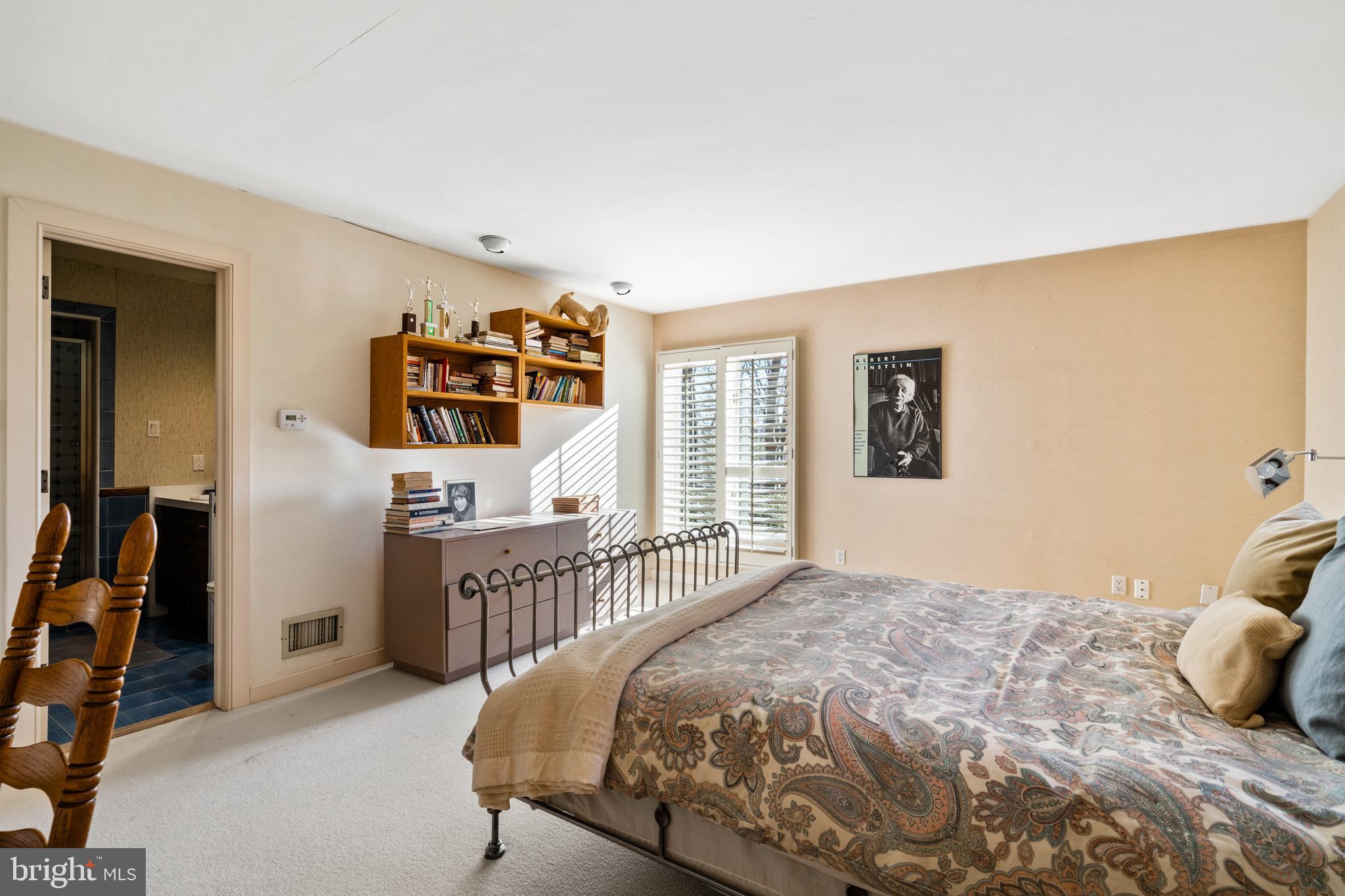 1215 Farview ROAD
