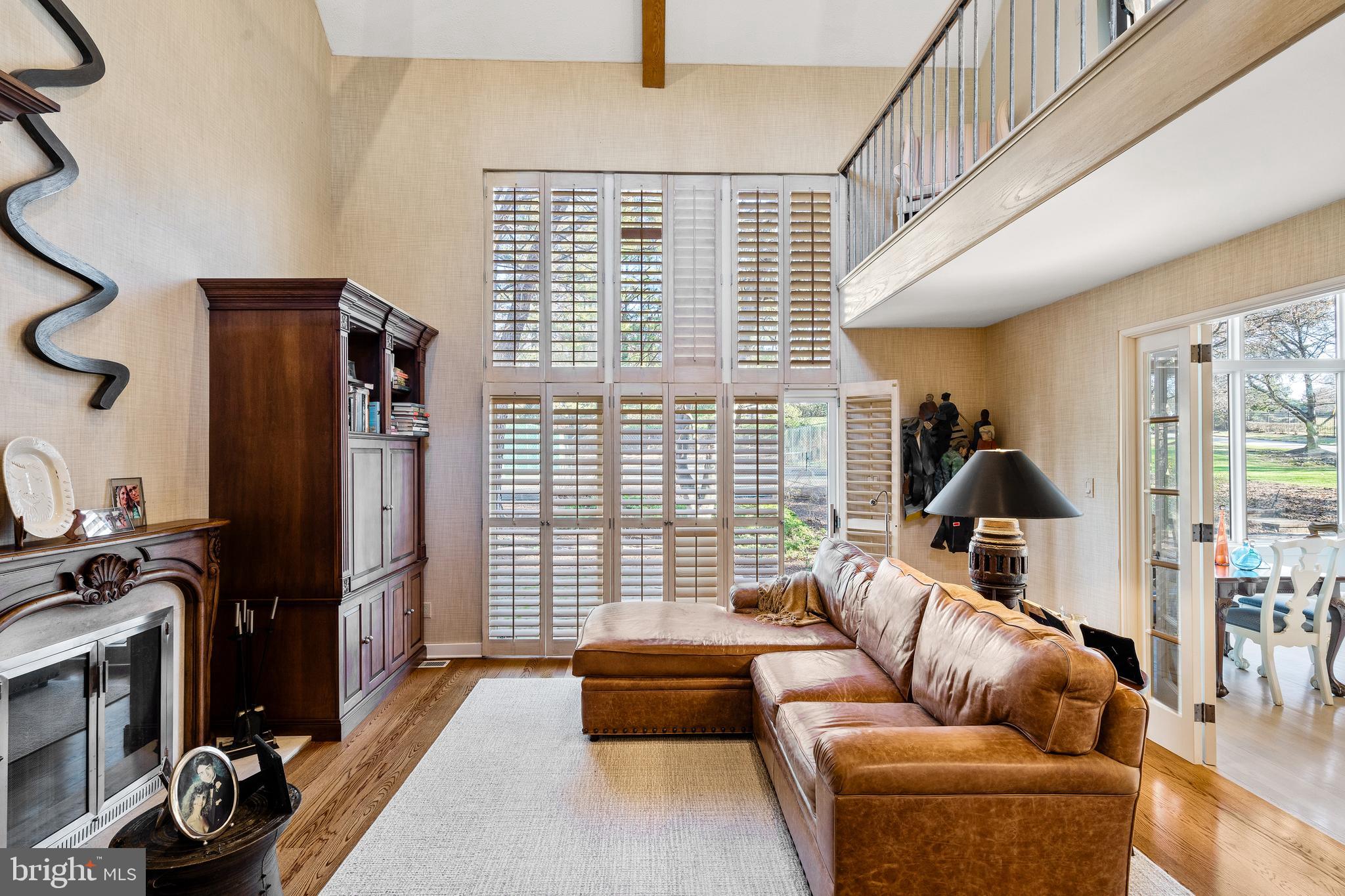1215 Farview ROAD