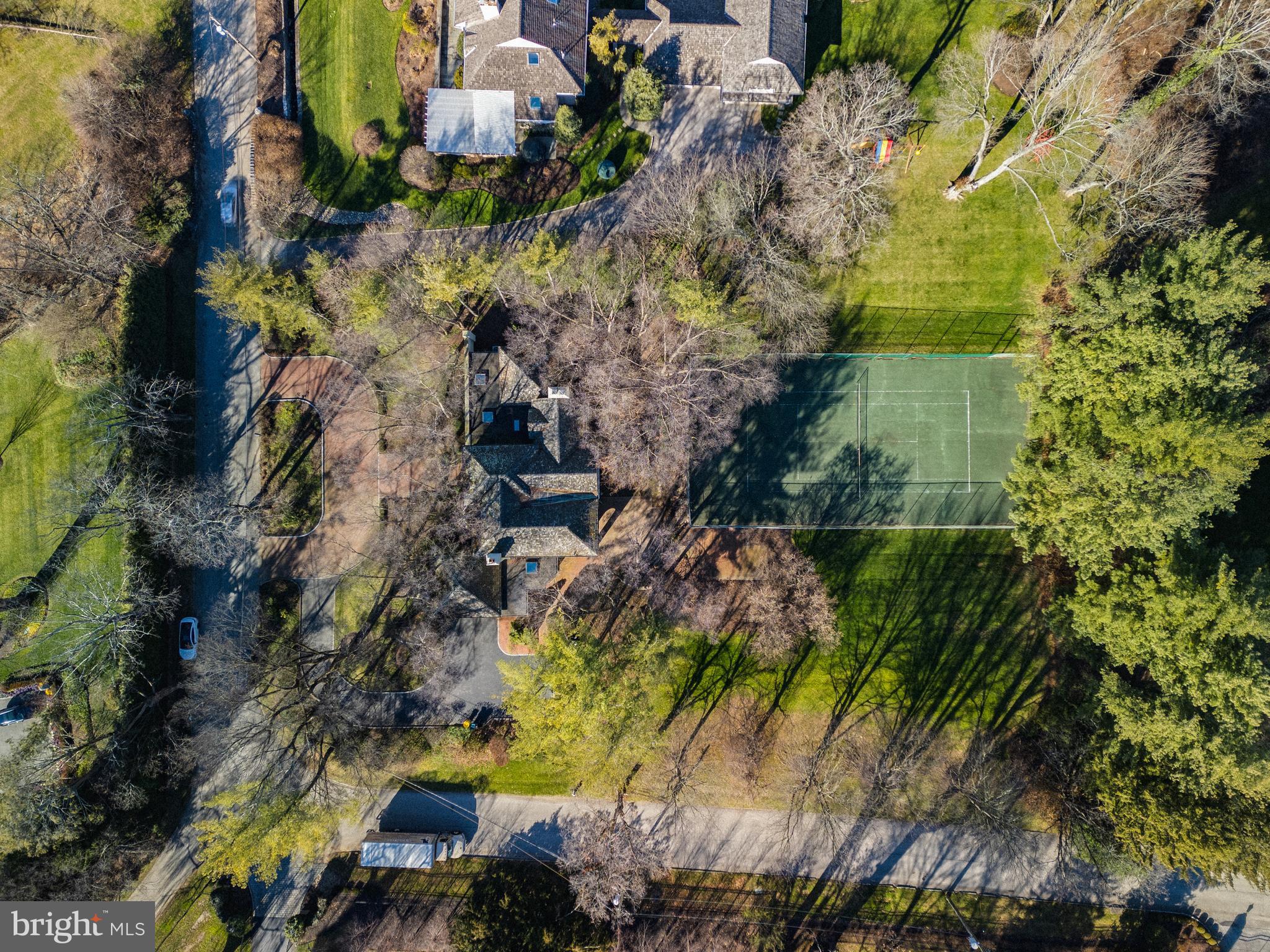 1215 Farview ROAD
