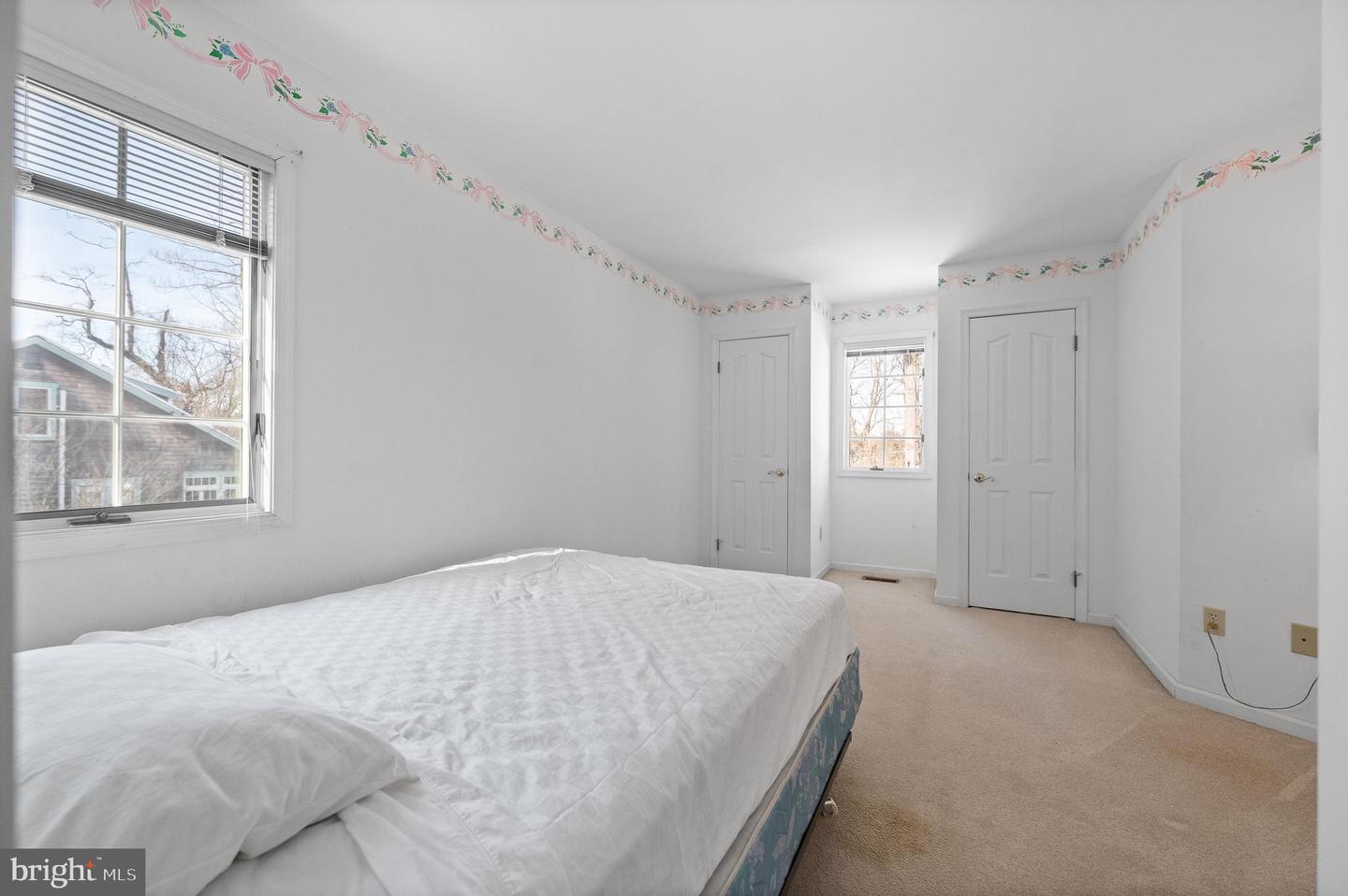 1155 Maplecrest Circle