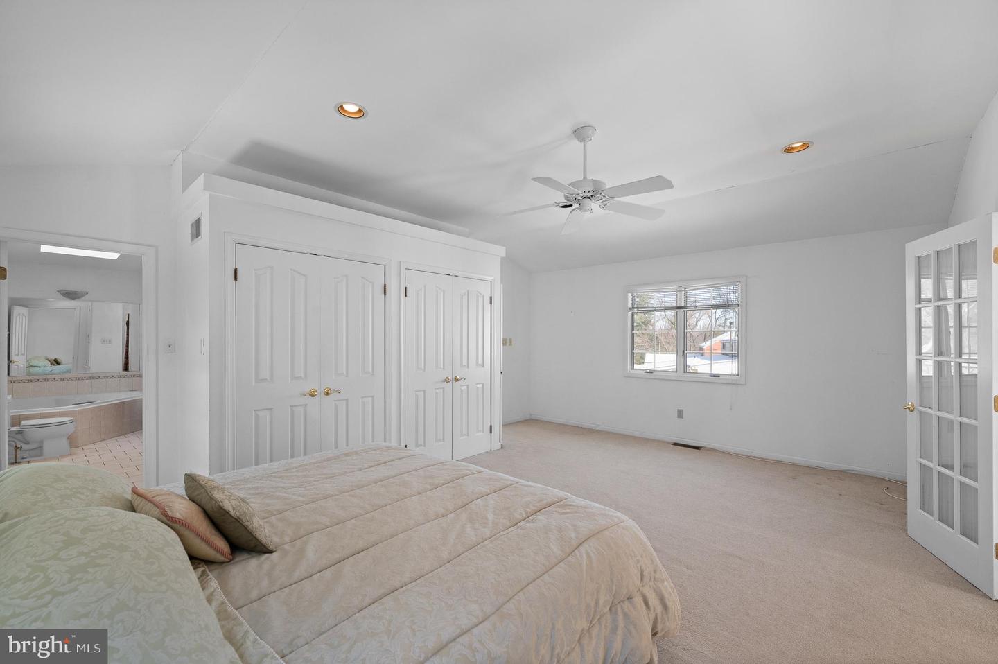 1155 Maplecrest Circle