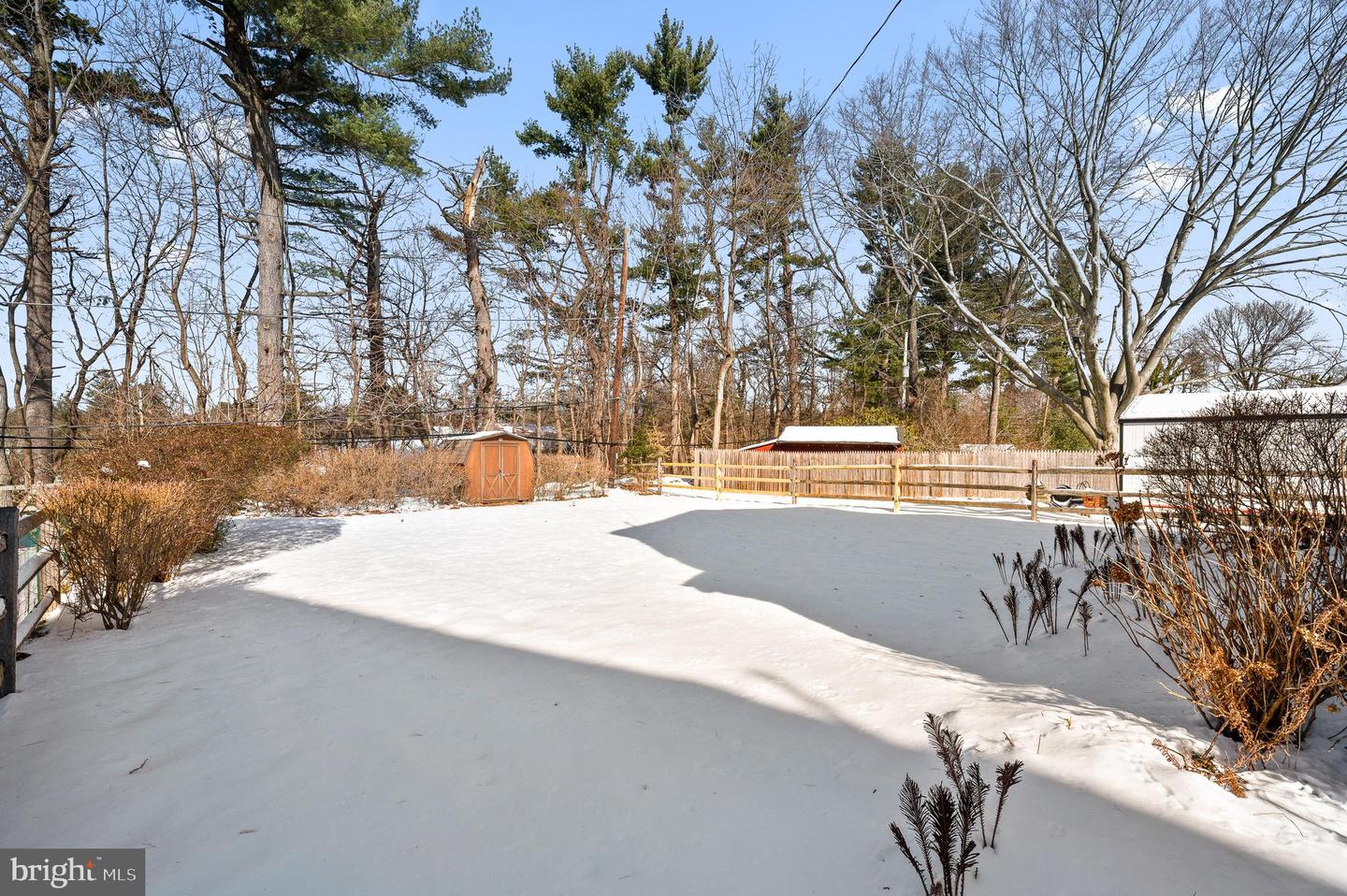 1155 Maplecrest Circle