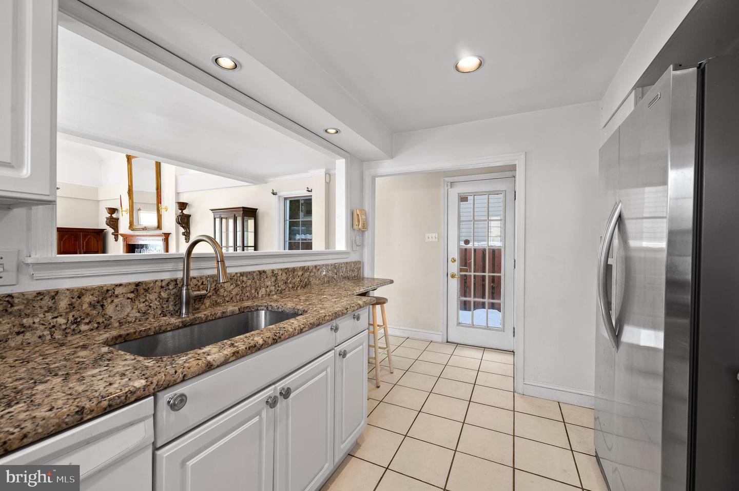 1155 Maplecrest Circle