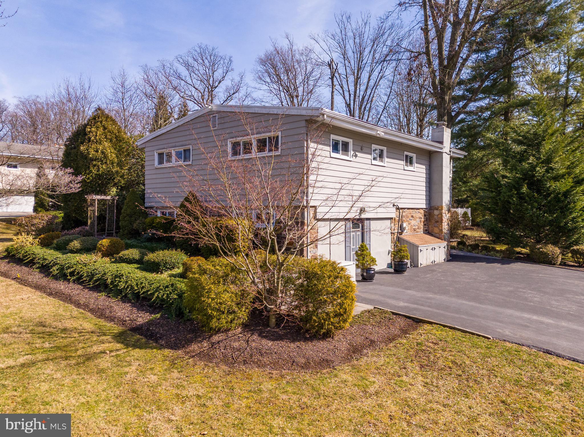 401 Clairemont Rd