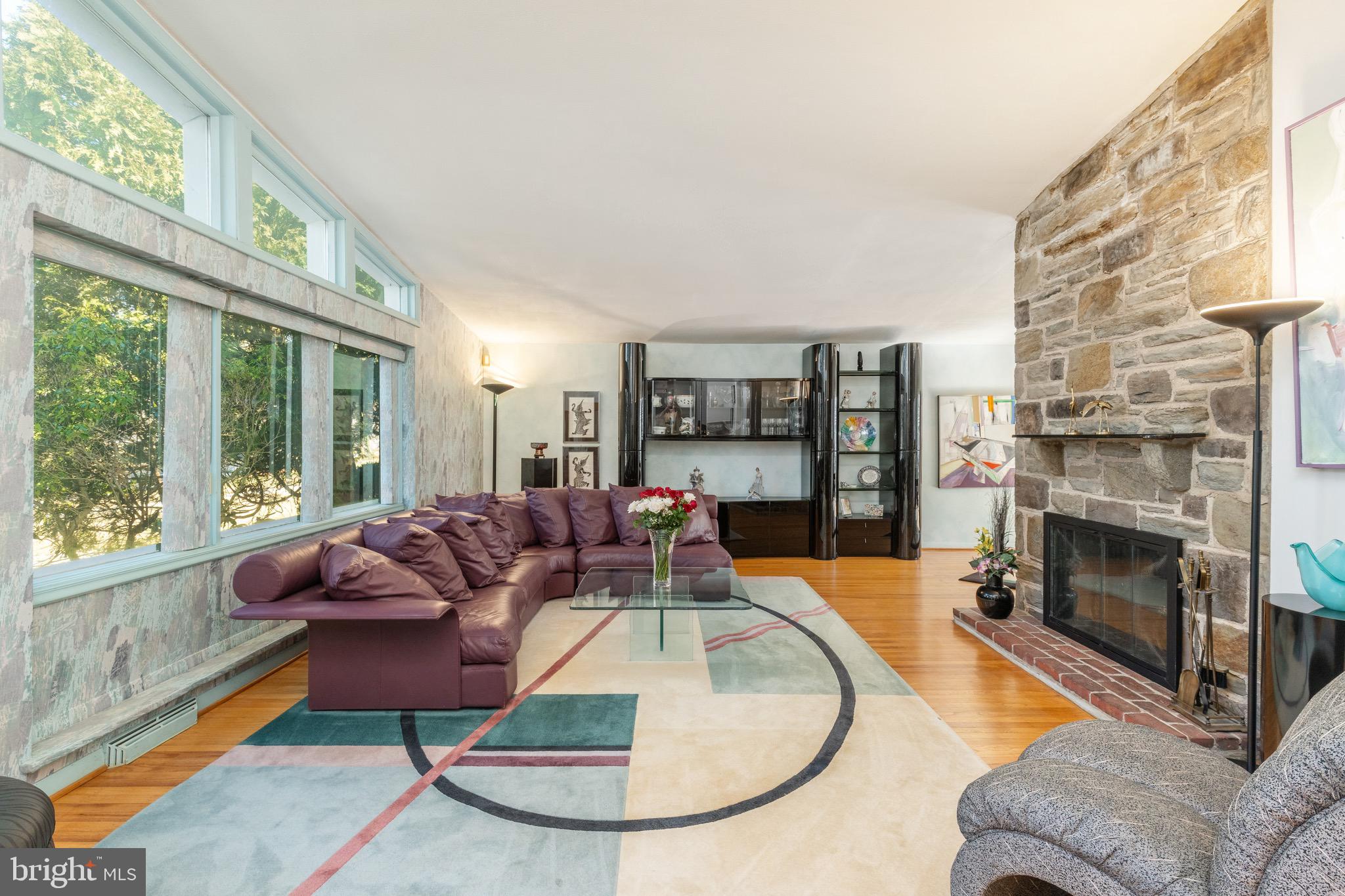 401 Clairemont Rd