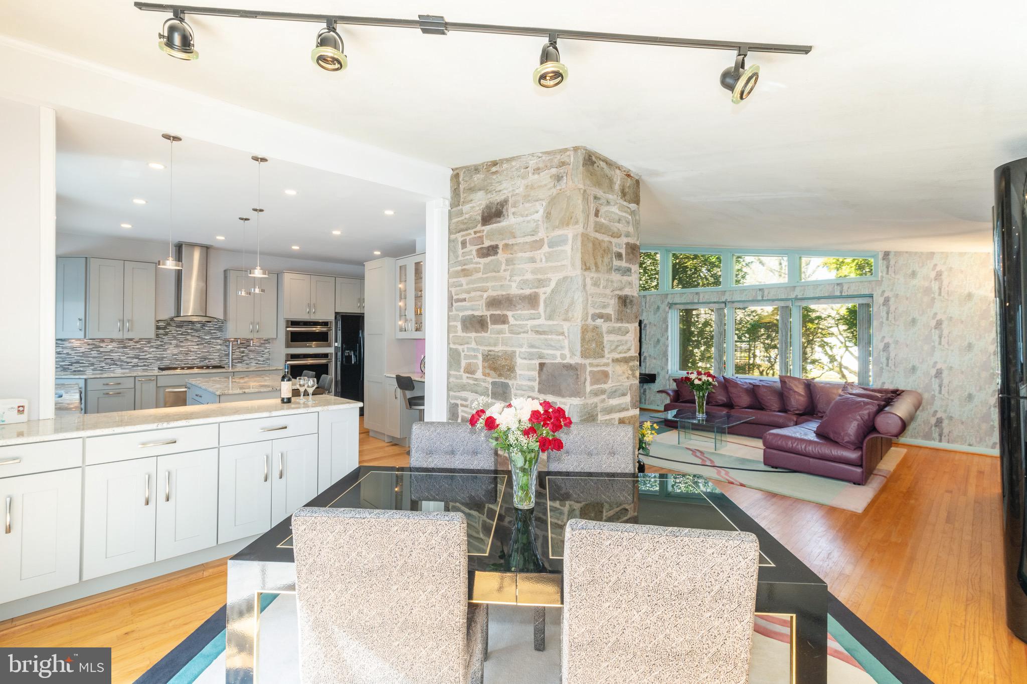 401 Clairemont Rd