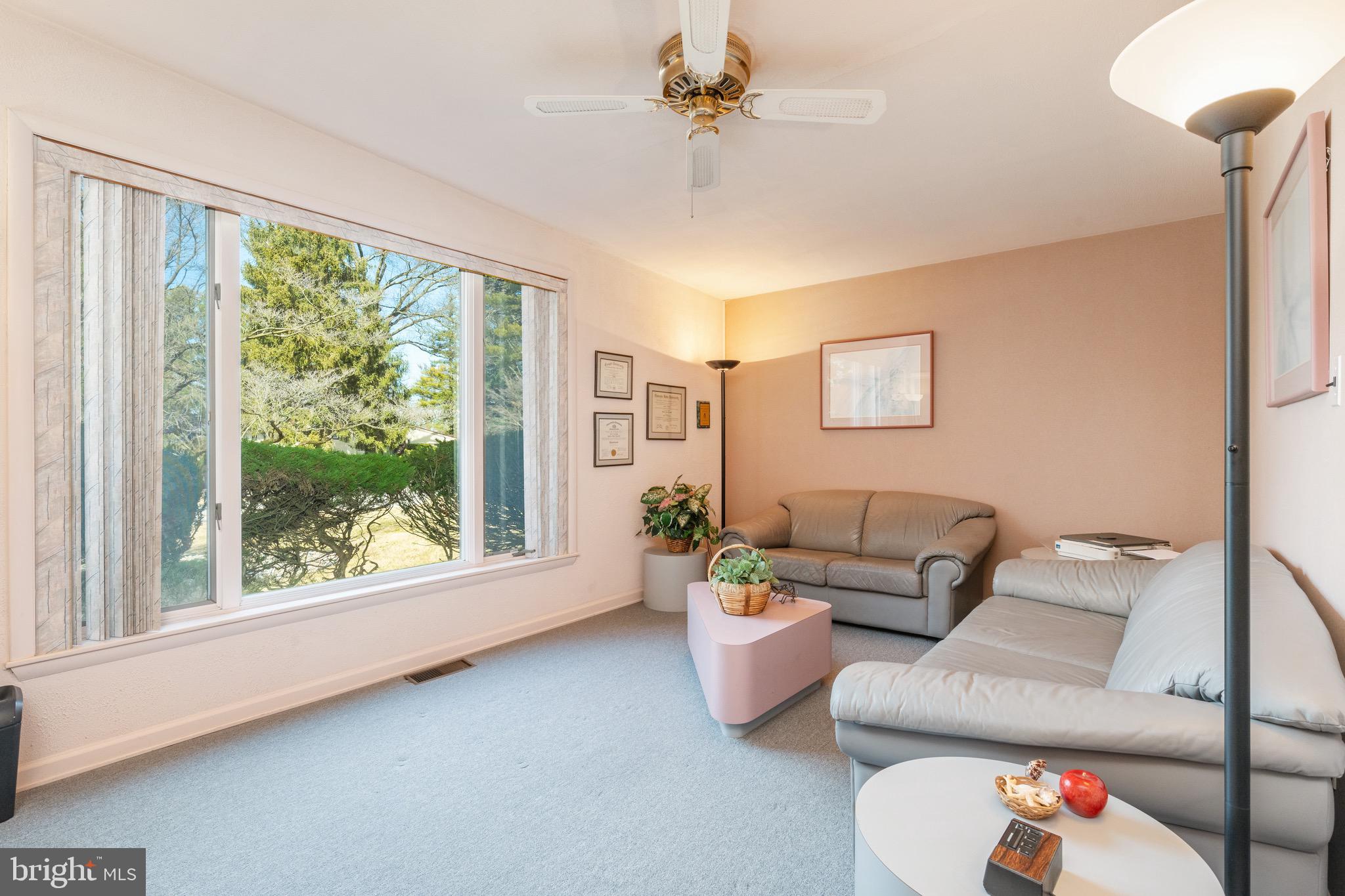 401 Clairemont Rd