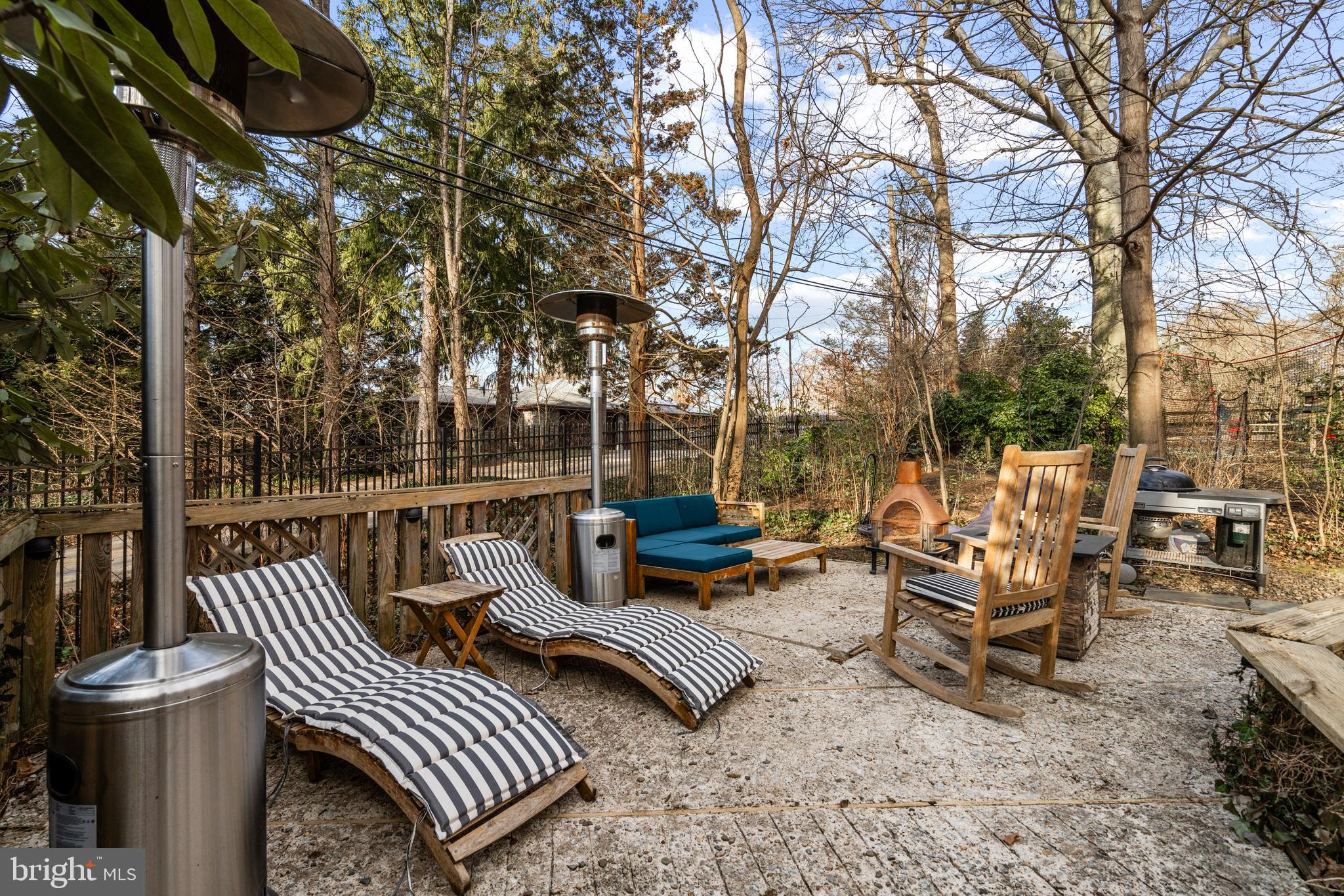 335 Woodley Rd