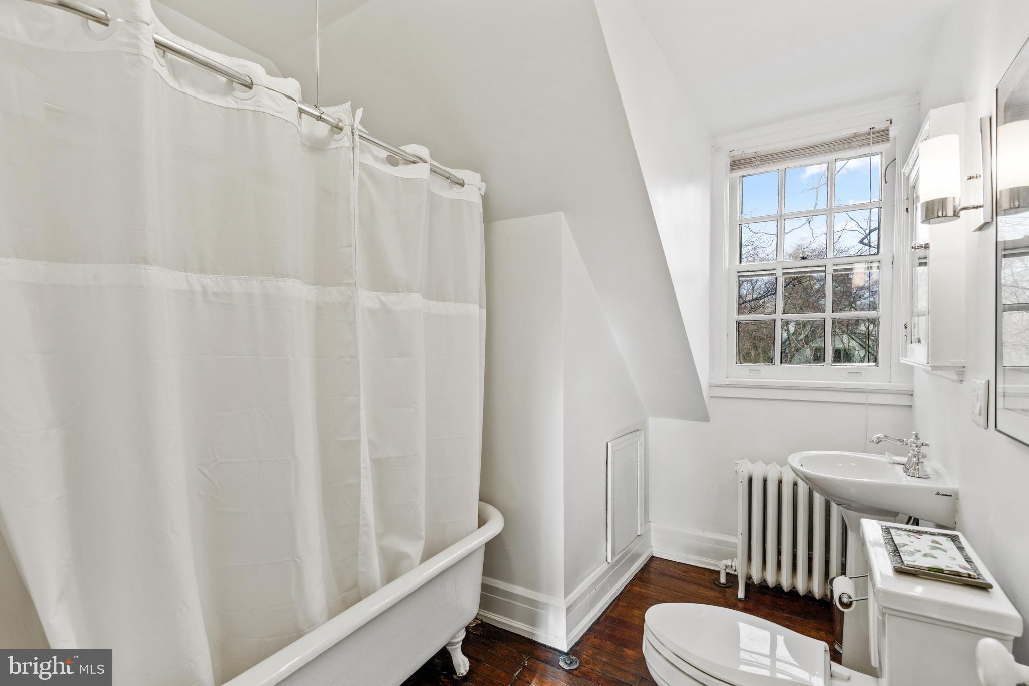 335 Woodley Rd