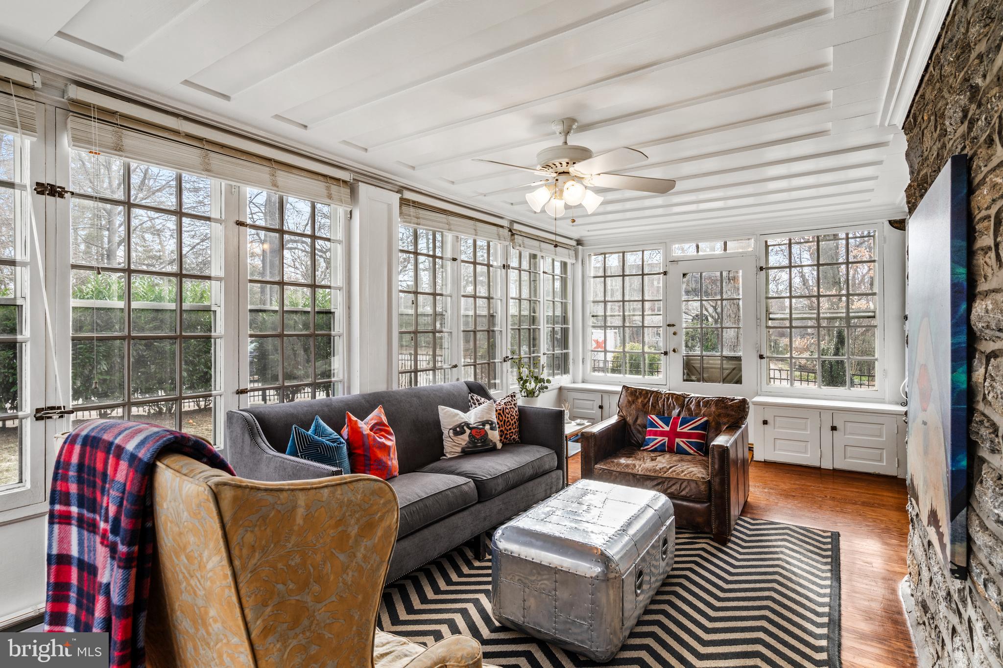 335 Woodley Rd