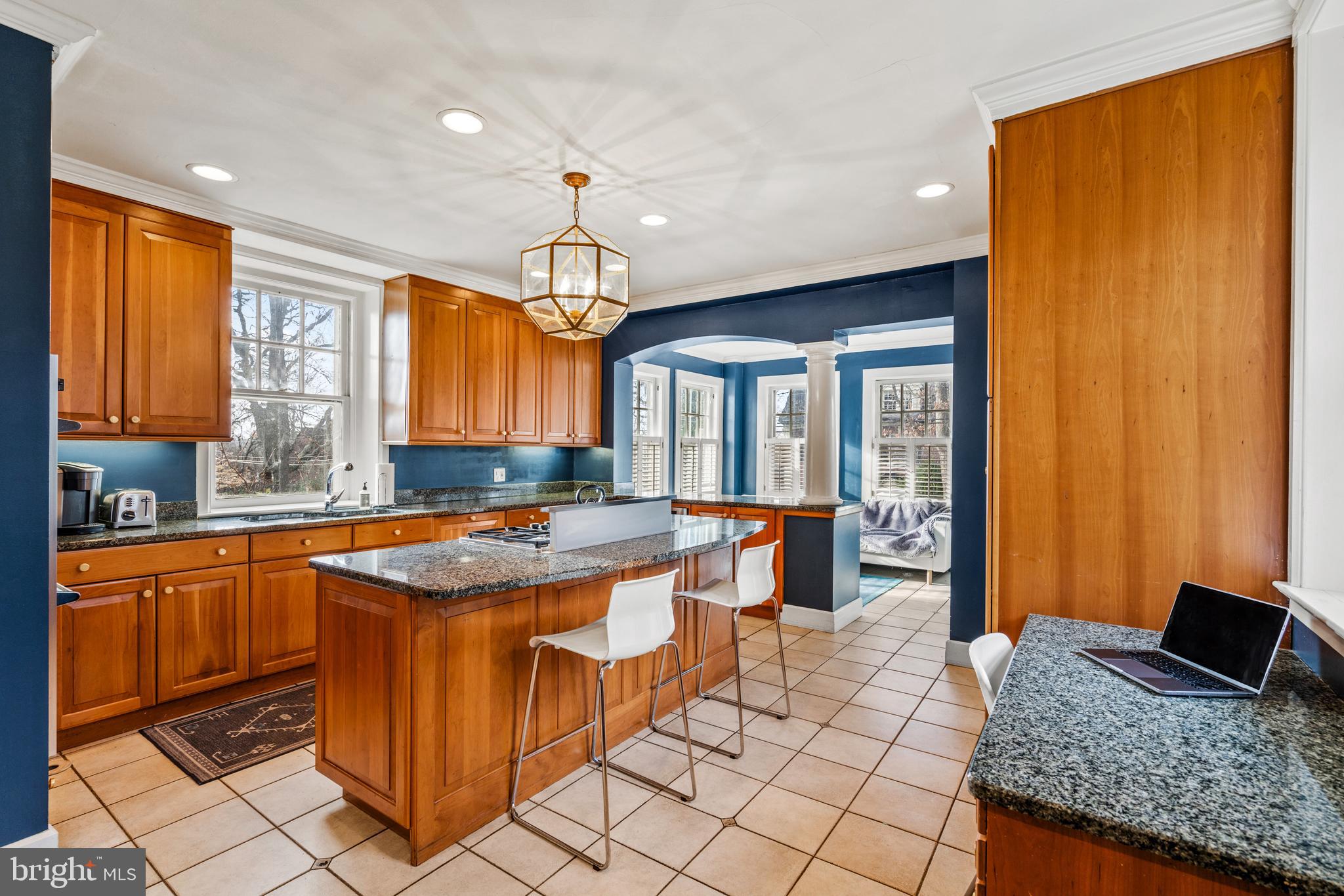 335 Woodley Rd