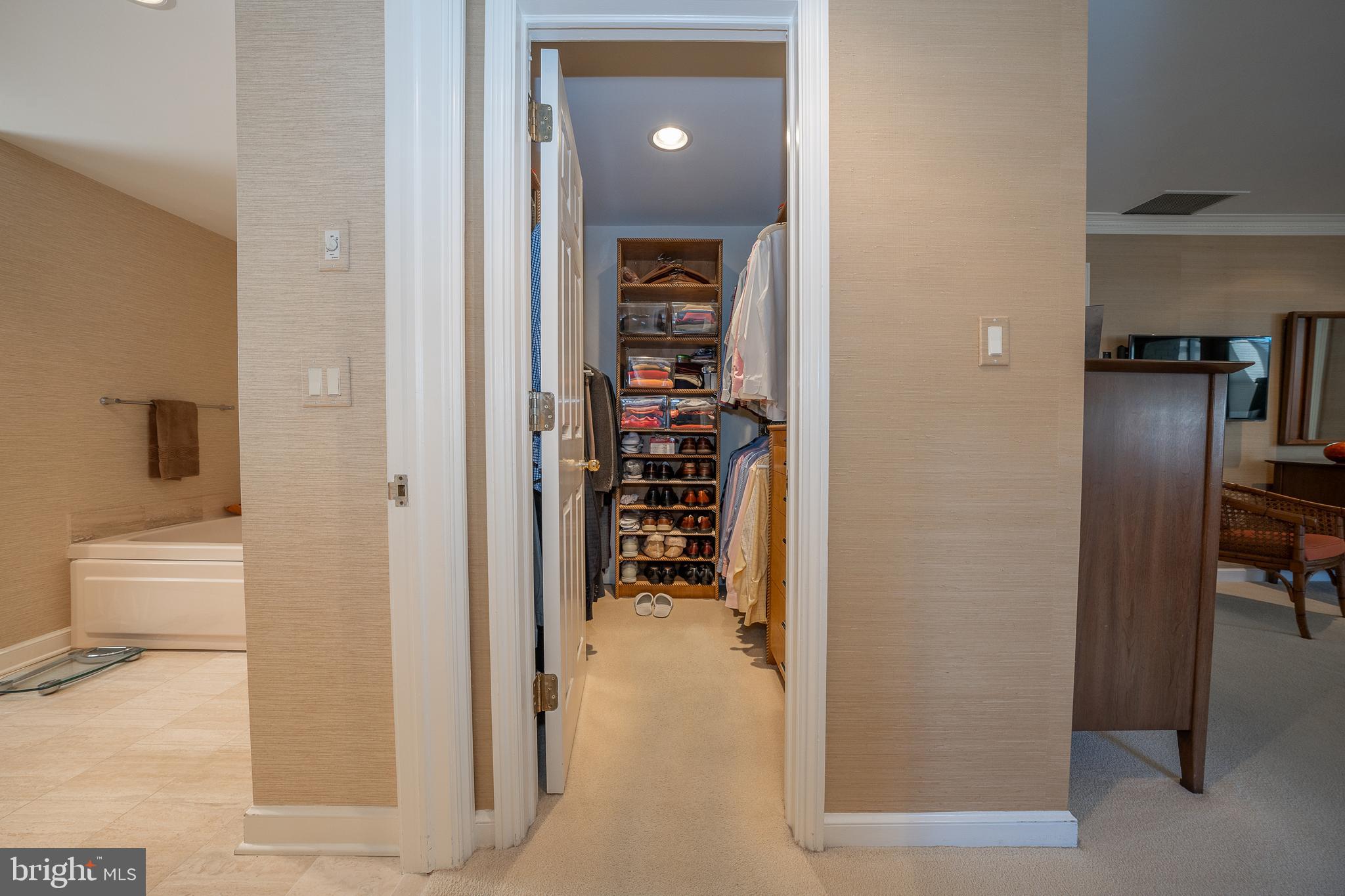 101 Cheswold Ln #2-C