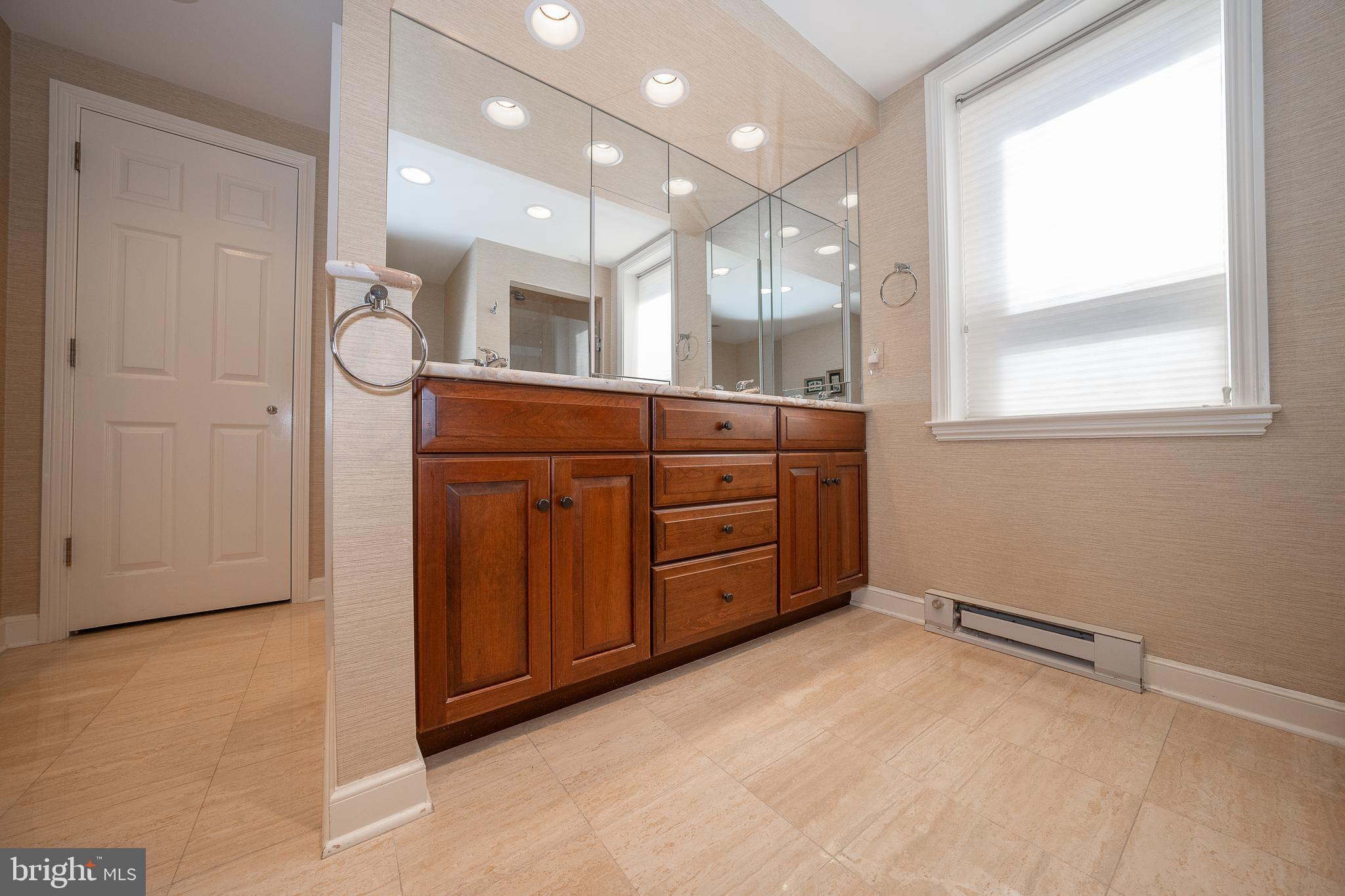 101 Cheswold Ln #2-C