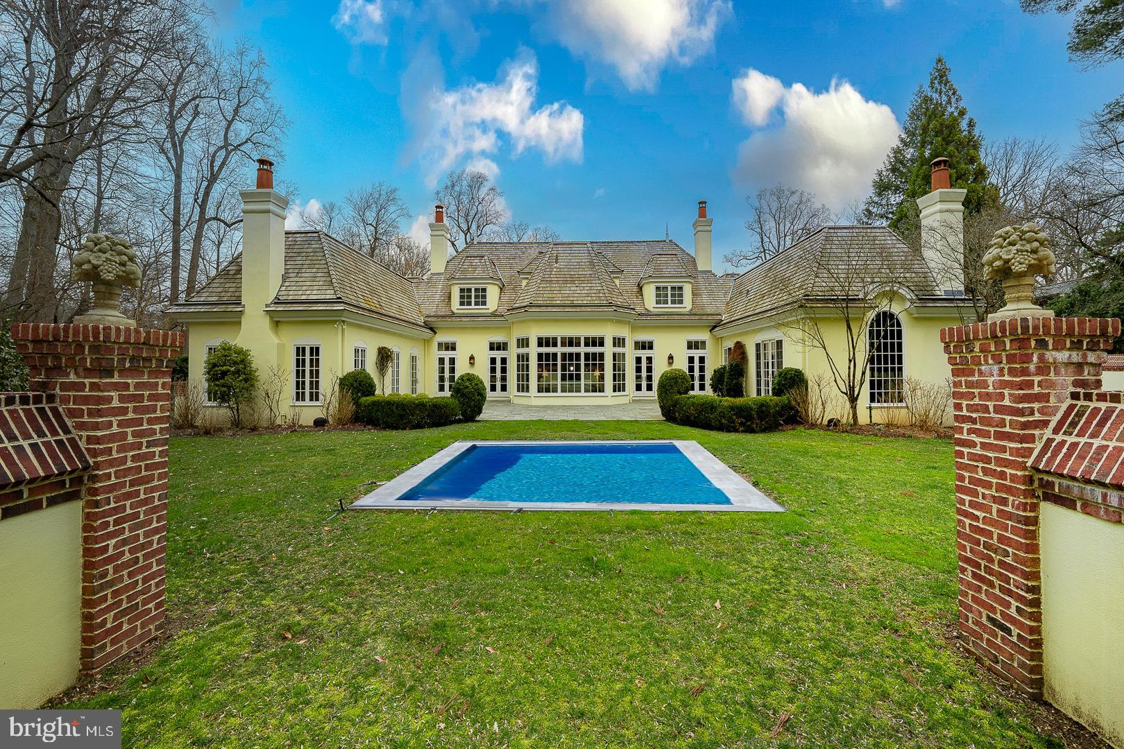 500 Rose Ln