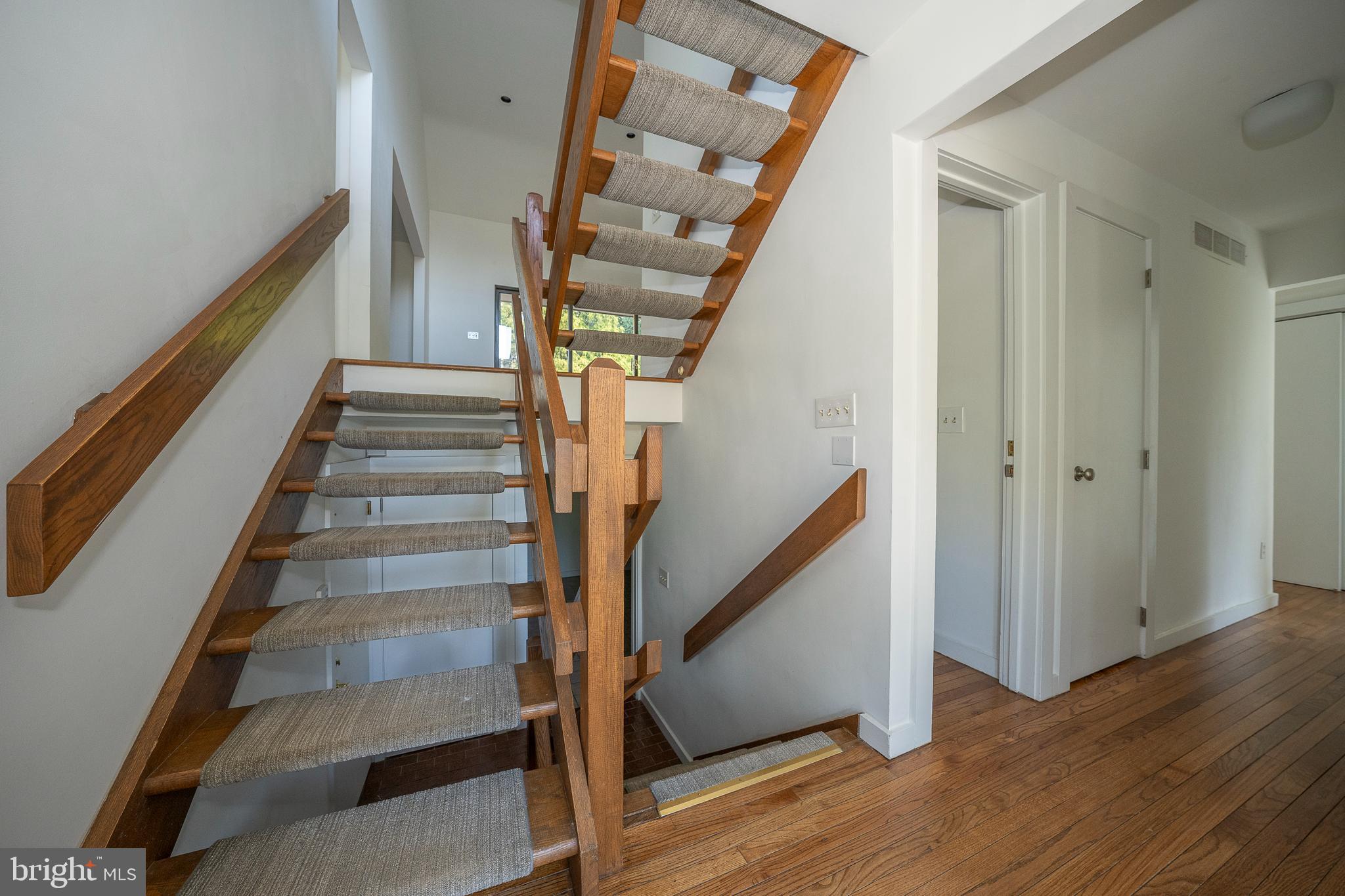 526 N Spring Mill Rd