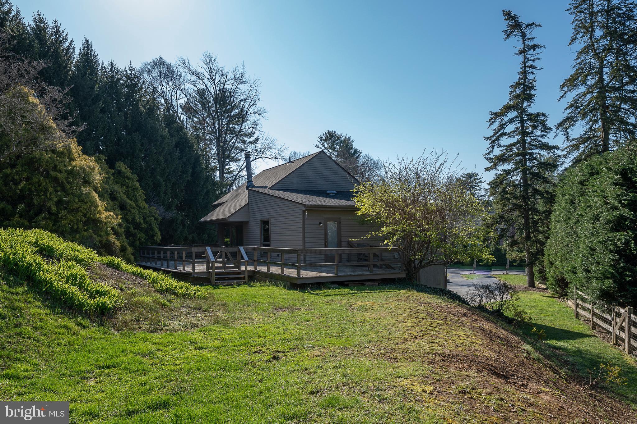 526 N Spring Mill Rd