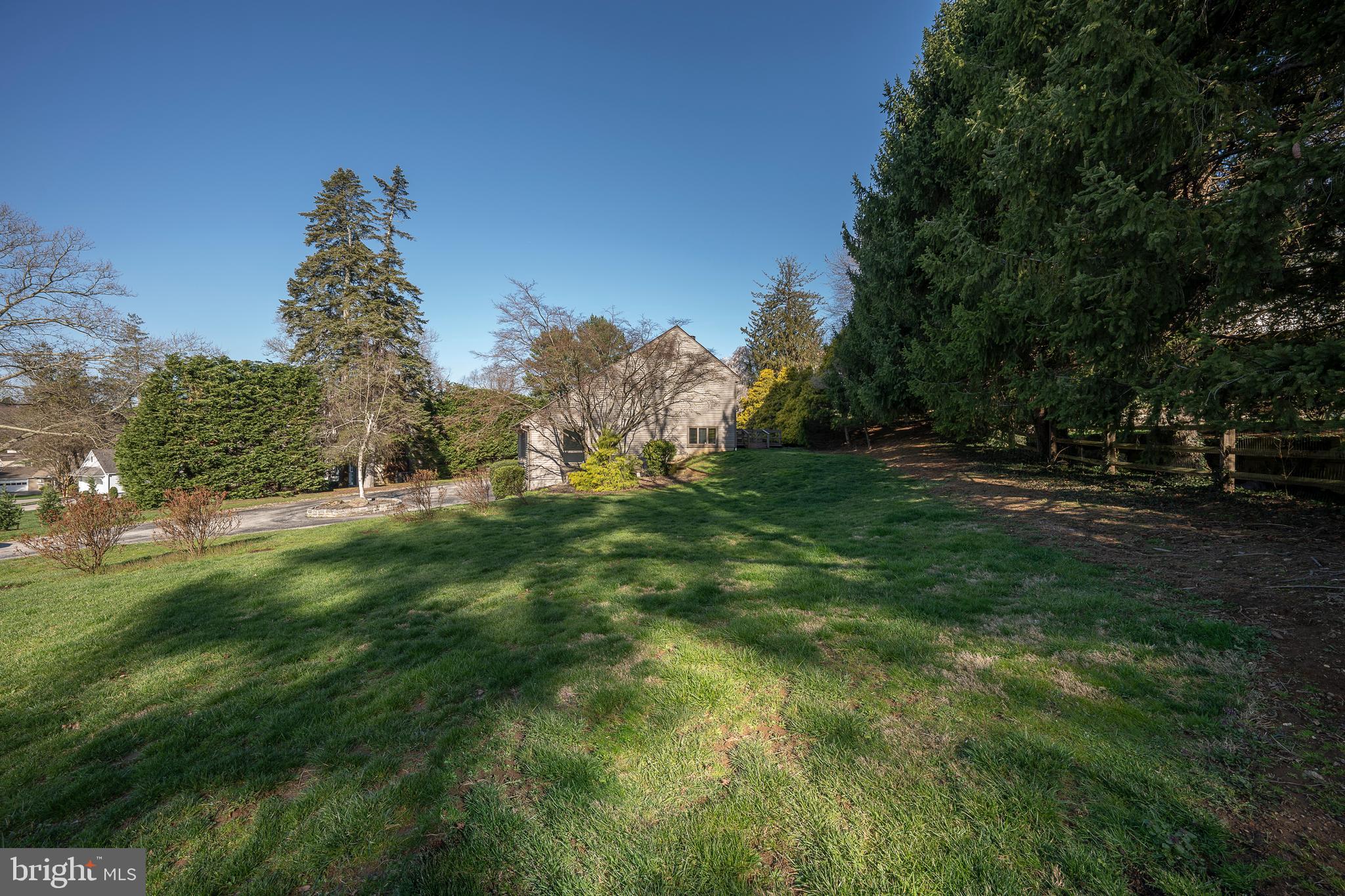 526 N Spring Mill Rd