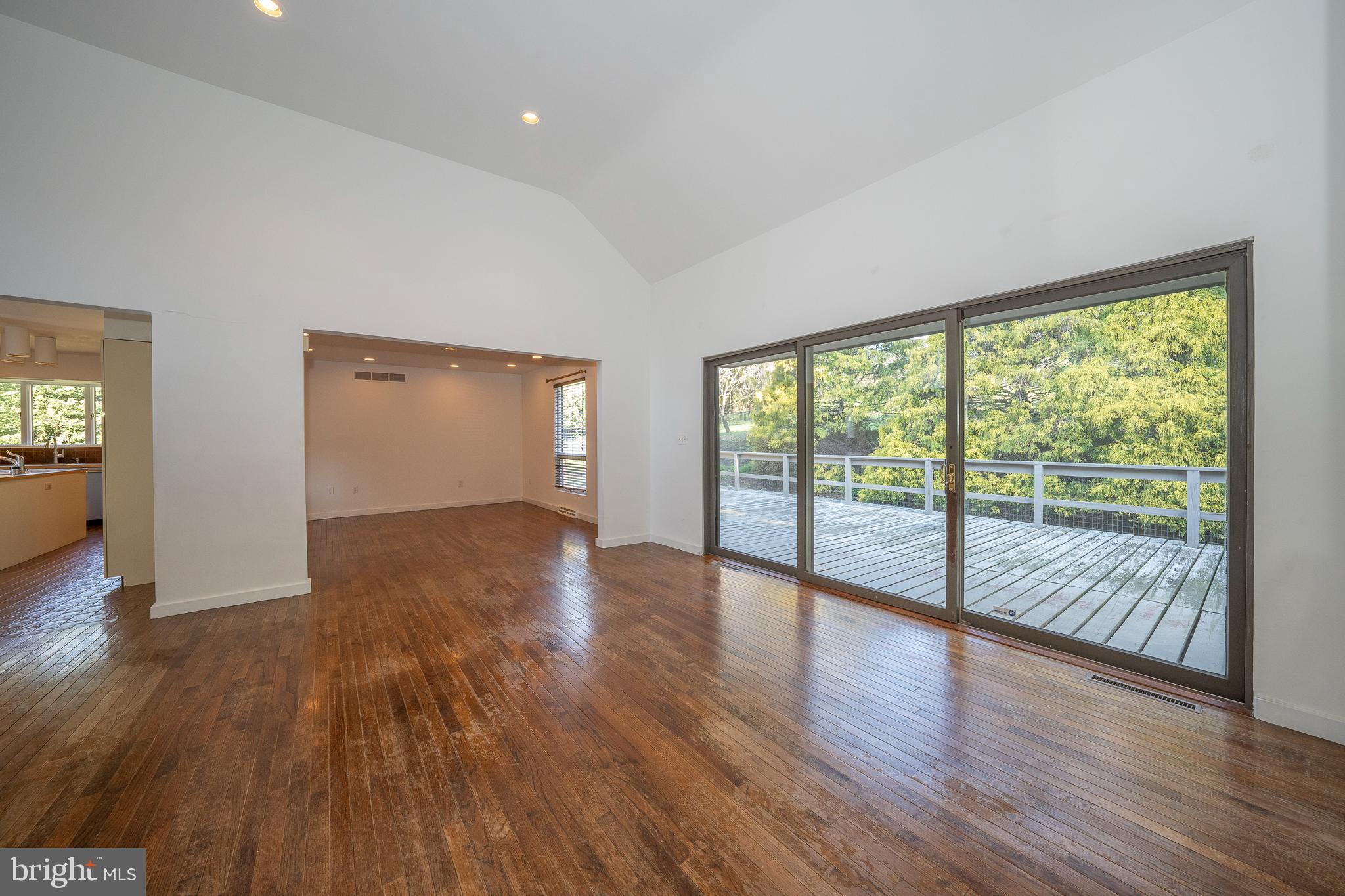 526 N Spring Mill Rd