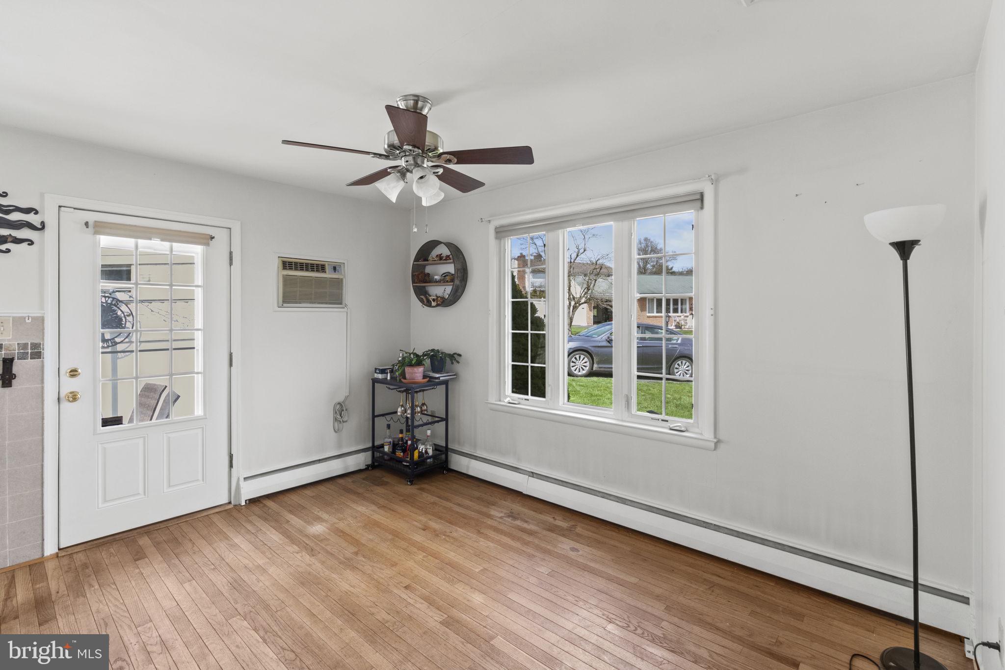 6 Welsh Ct