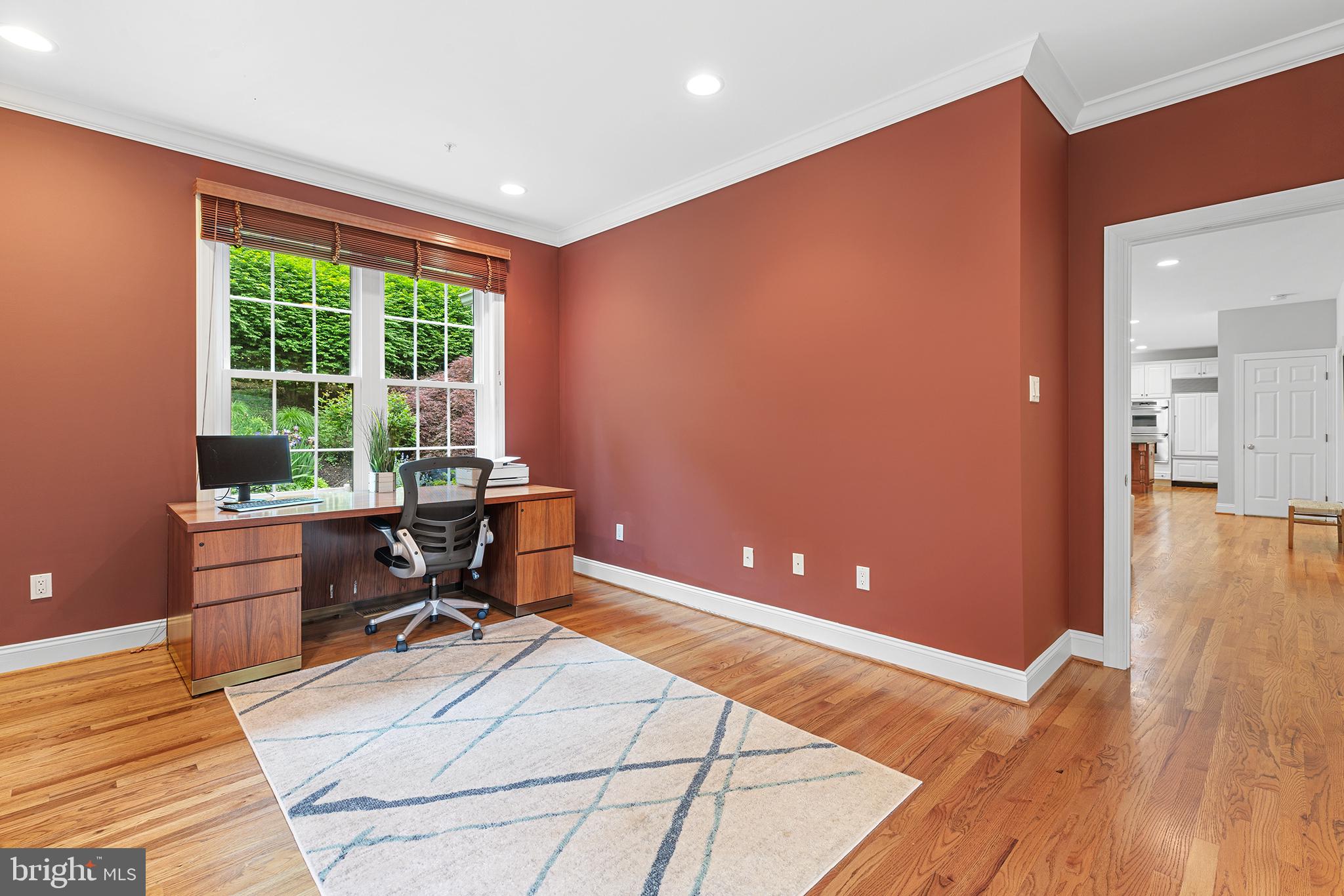 600 Narcisi Ln