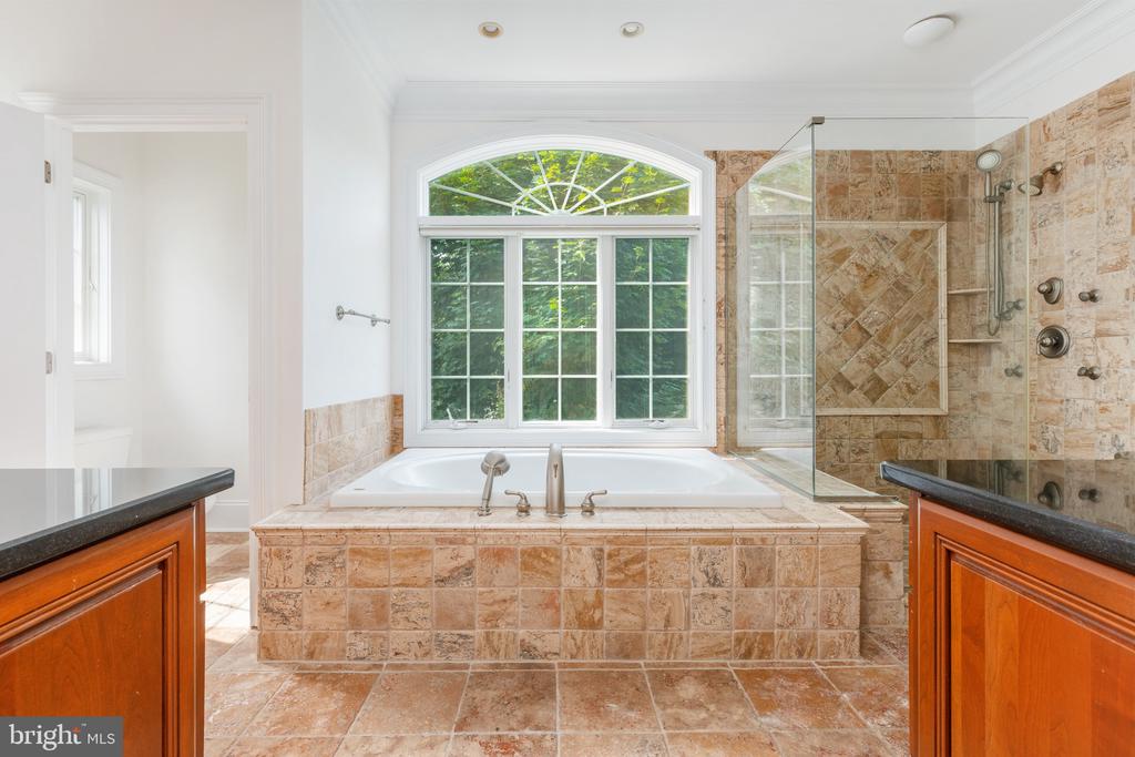 333 Greenbank Rd