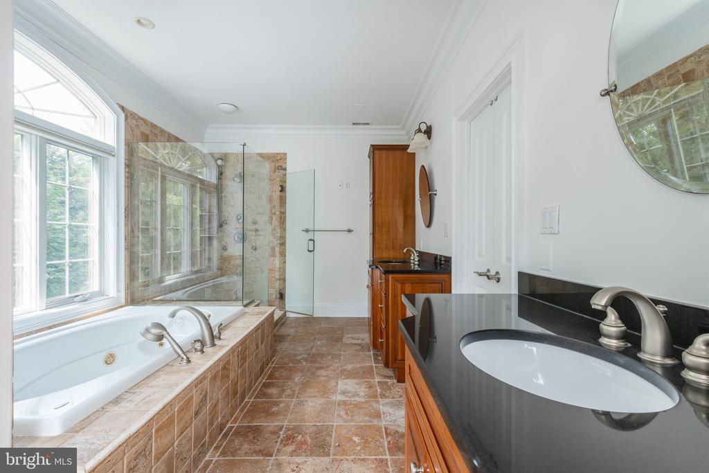 333 Greenbank Rd