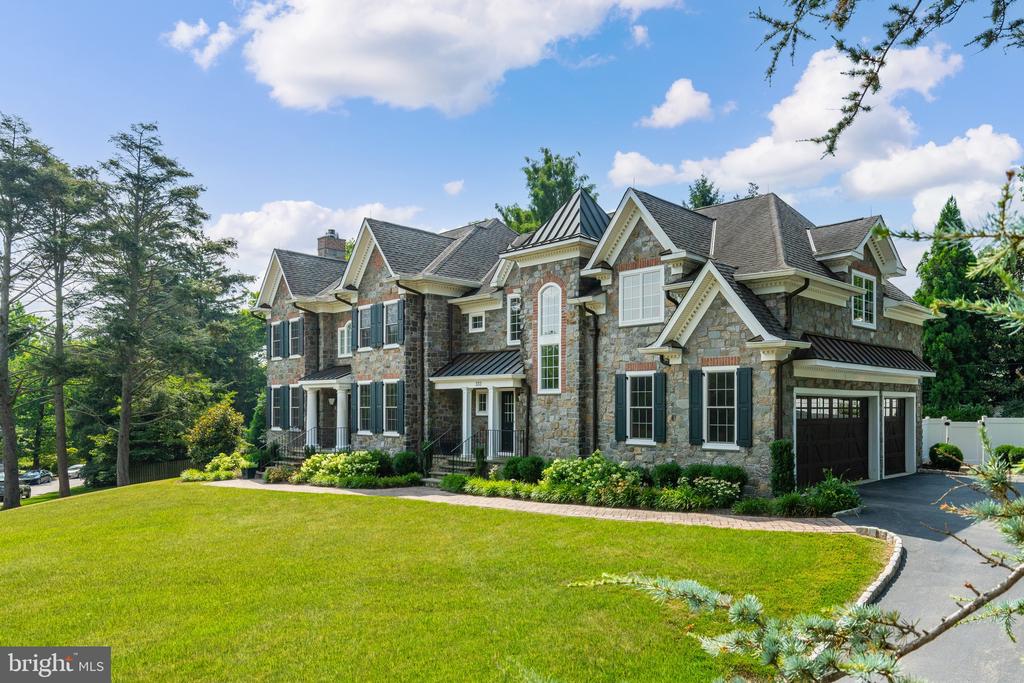 333 Greenbank Rd