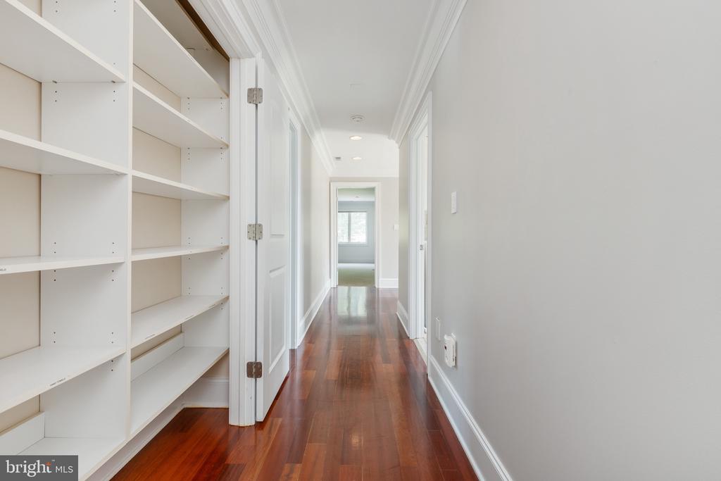 333 Greenbank Rd