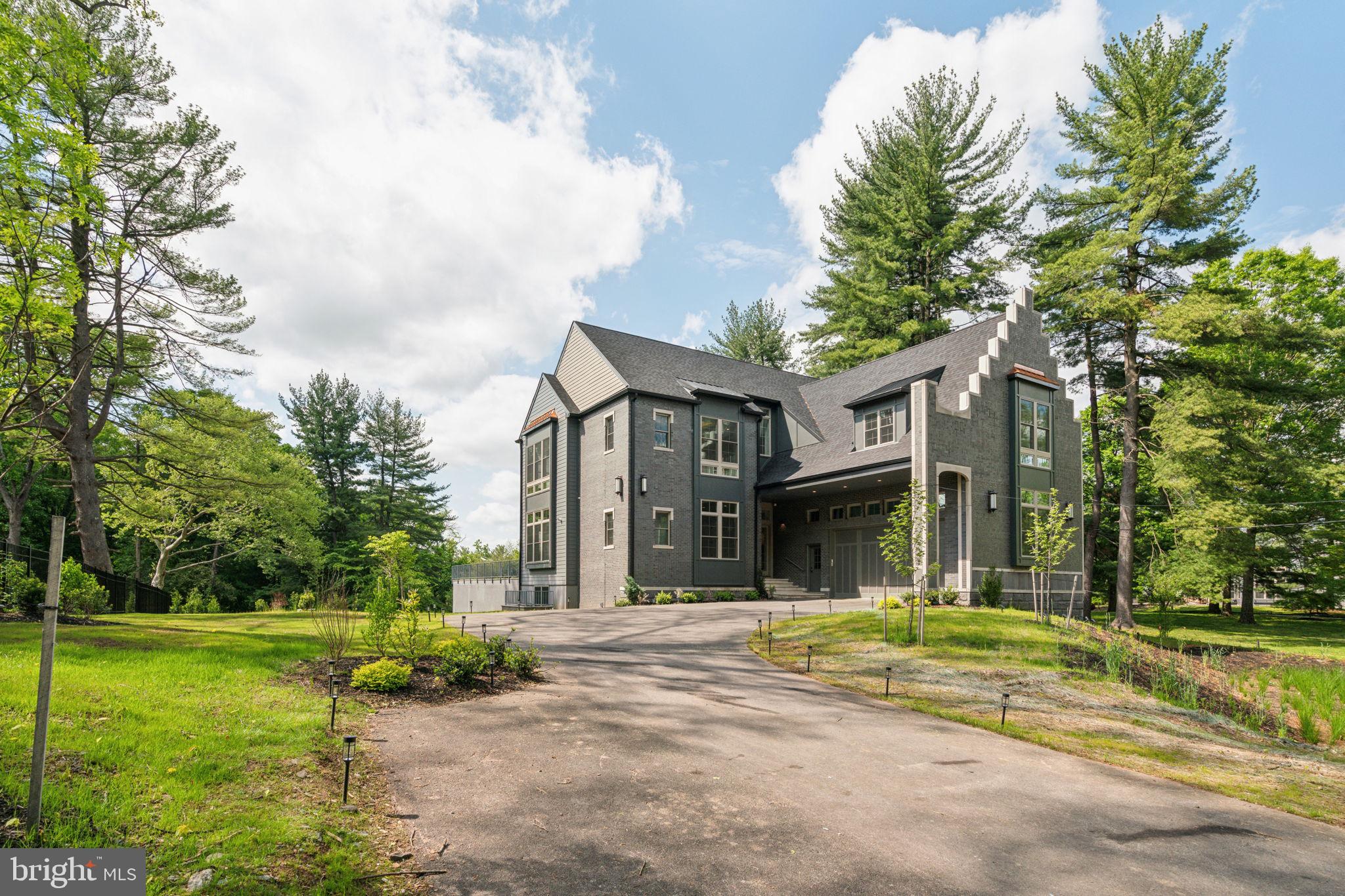 227 Northwestern Ave