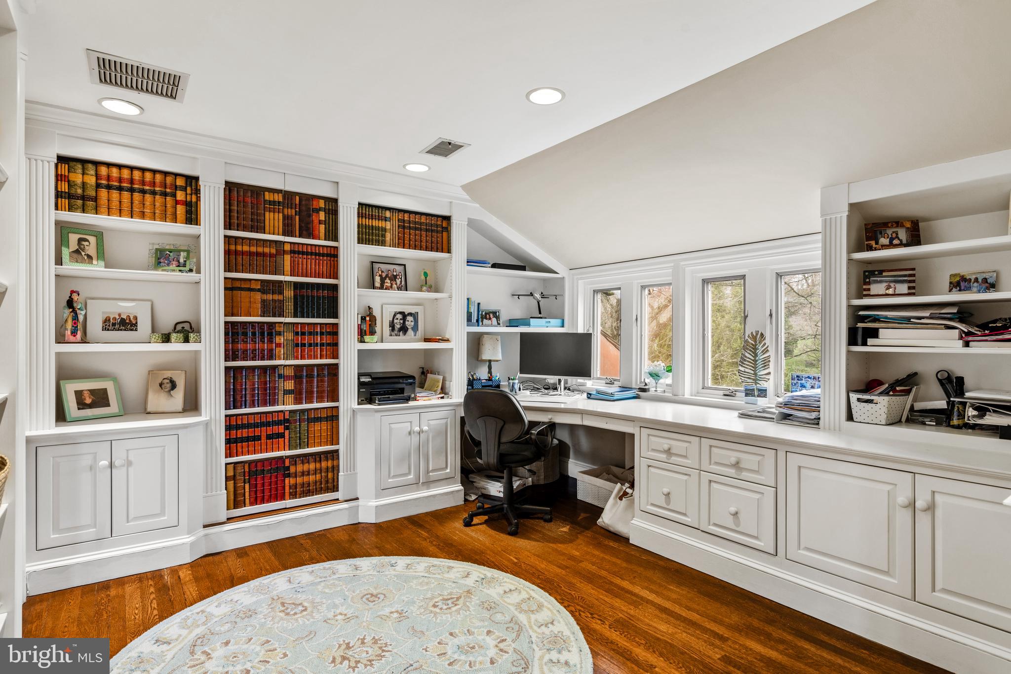 1301 Lafayette Rd