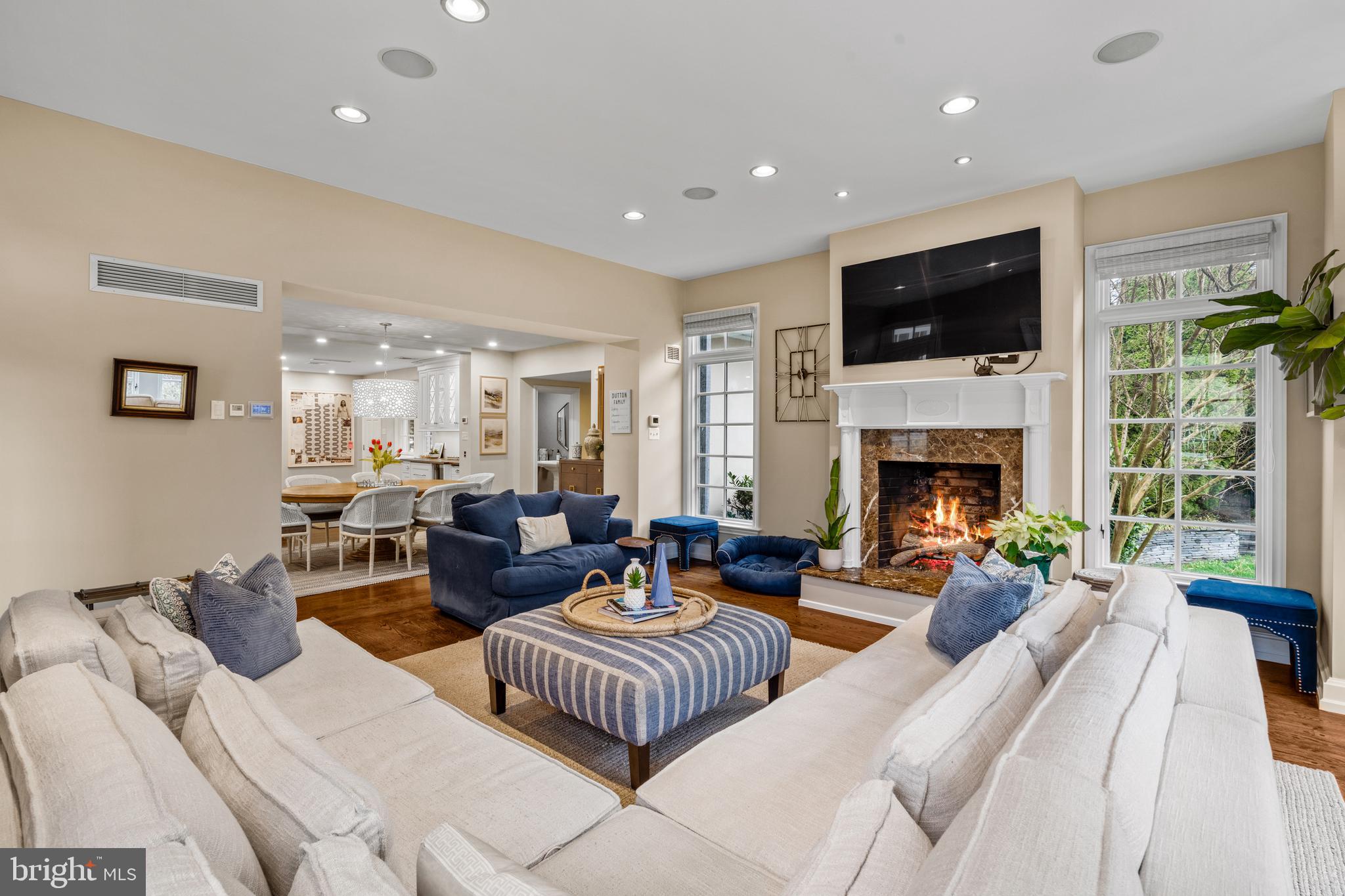 1301 Lafayette Rd