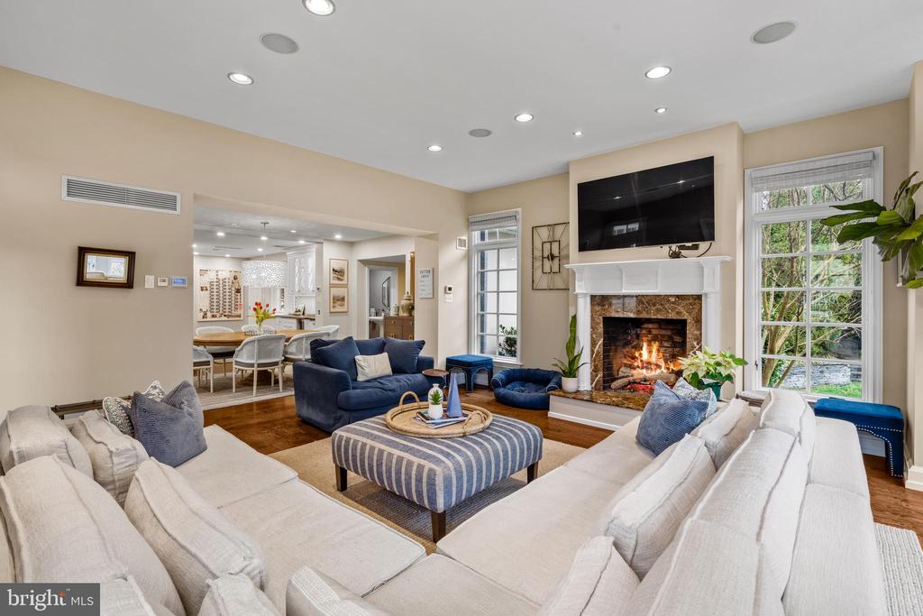 1301 Lafayette Rd