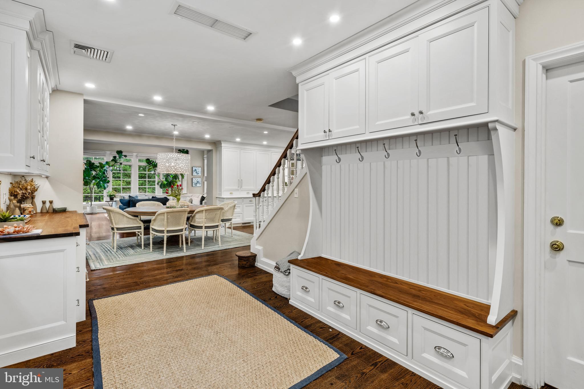 1301 Lafayette Rd