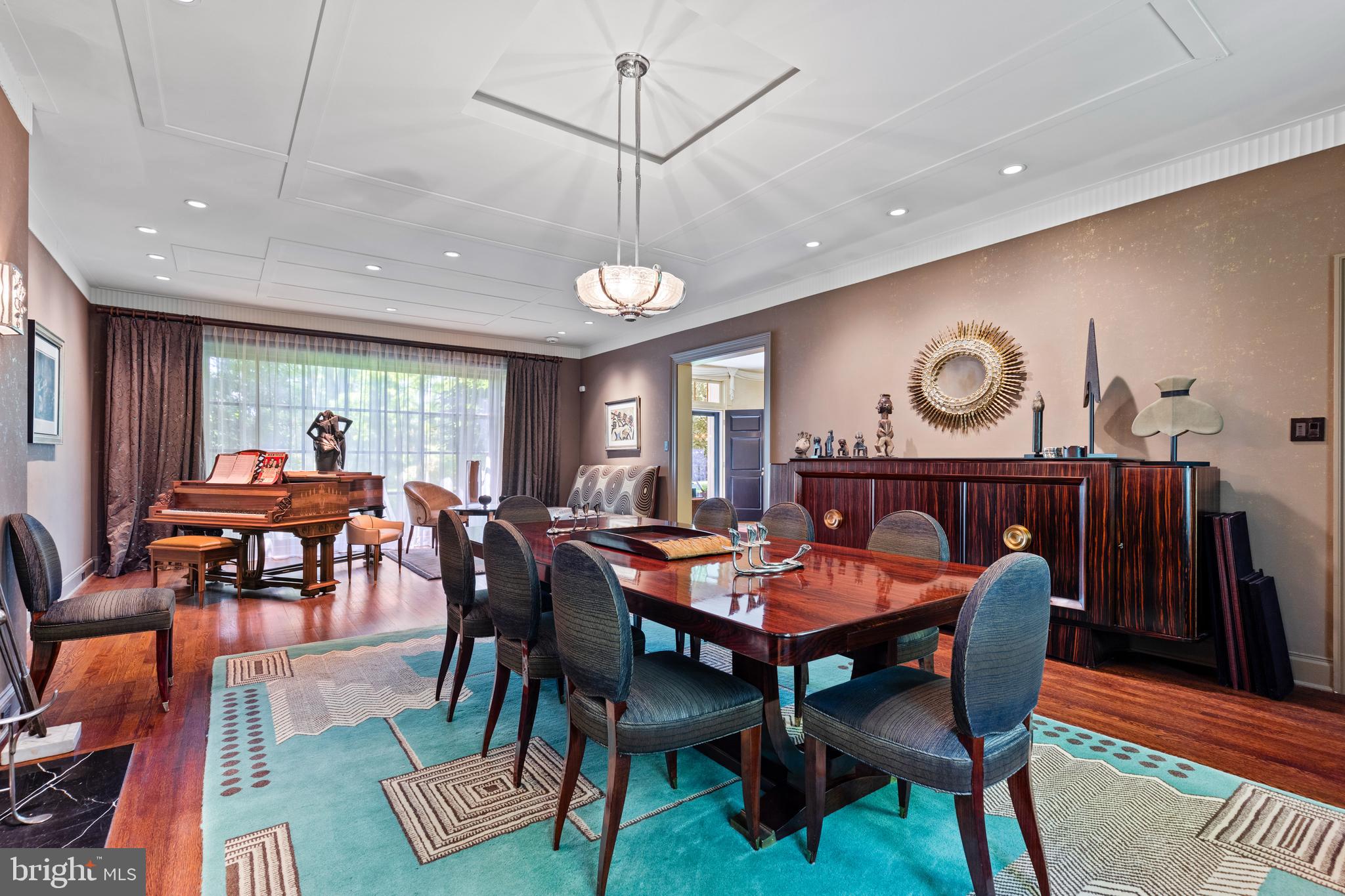 340 Fishers Rd
