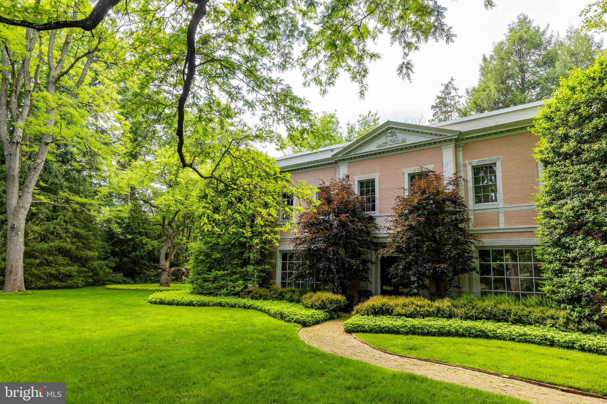 340 Fishers Rd