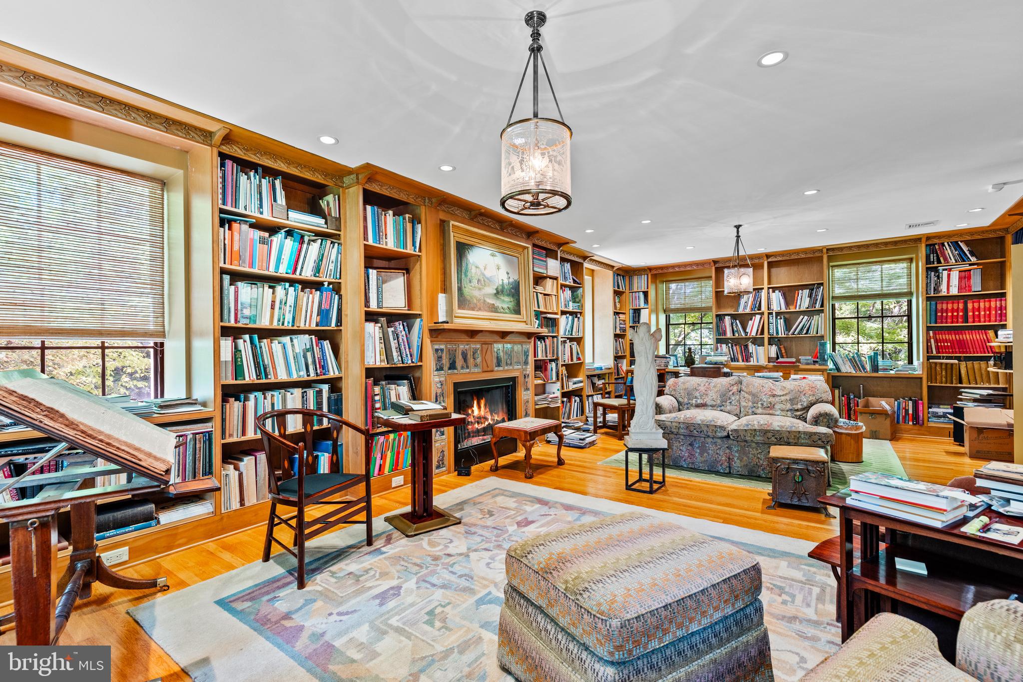 340 Fishers Rd